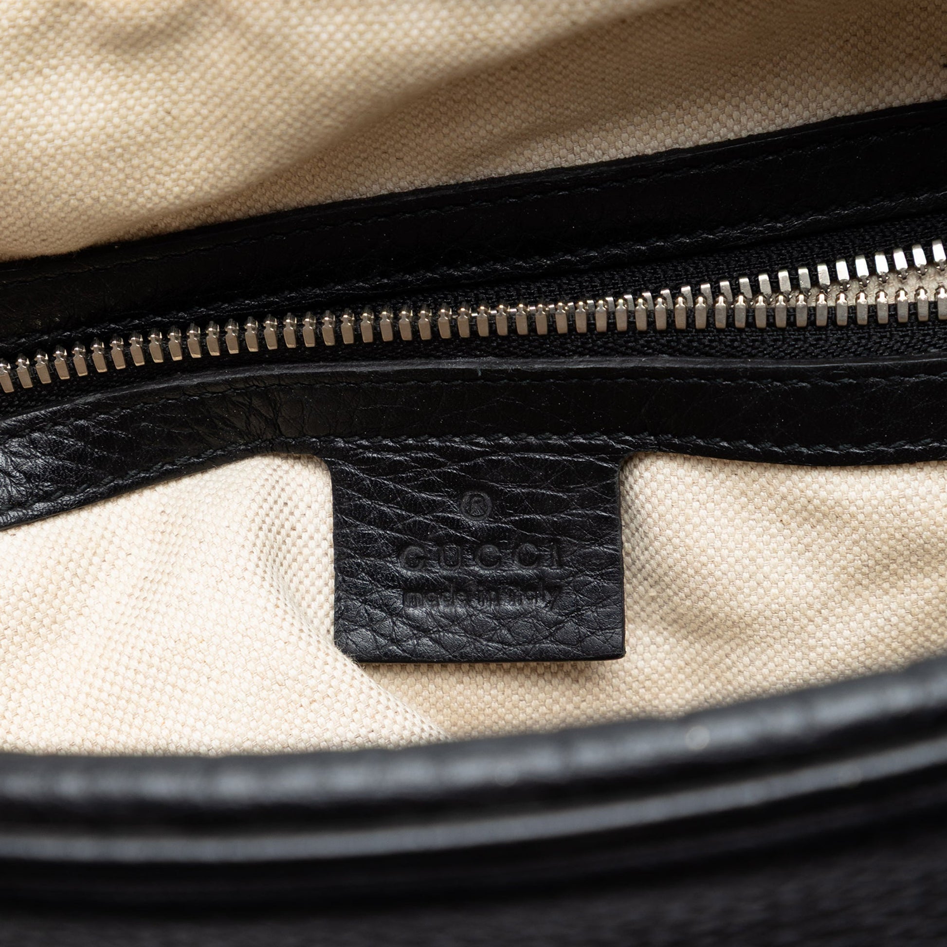 Gucci Medium Pebbled Calfskin Soho Messenger Bag