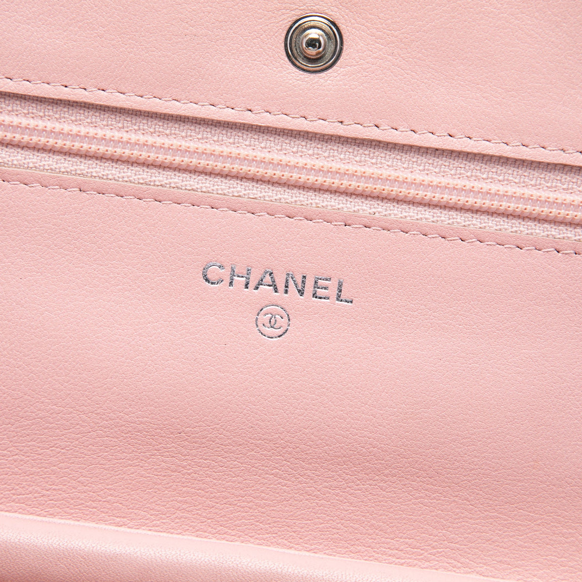 Chanel CC Caviar Wallet On Chain