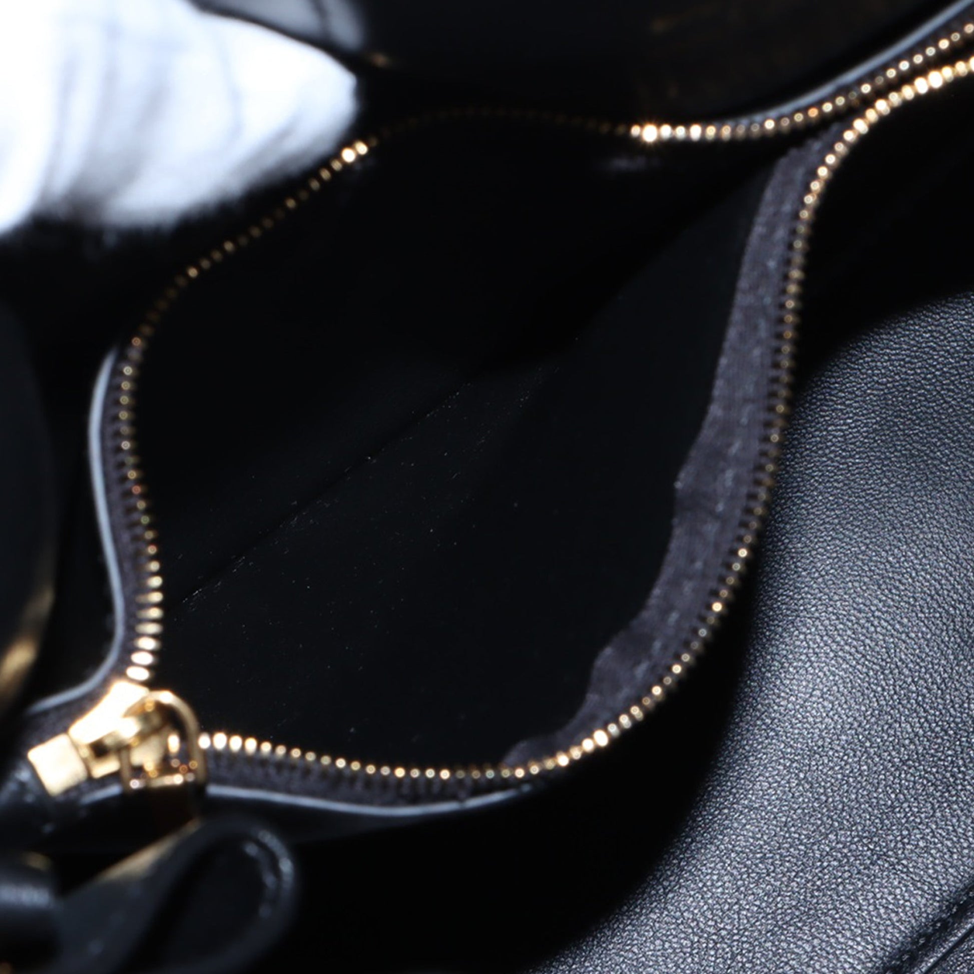 Balenciaga Medium Smooth Calfskin Bel Air Carry All Tote