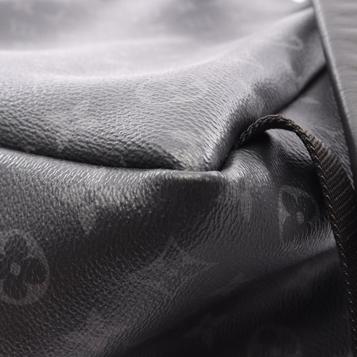 Louis Vuitton Monogram Eclipse Discovery