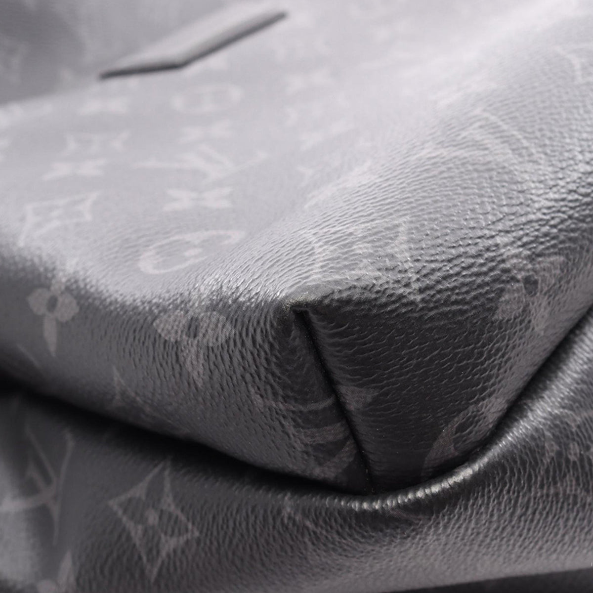 Louis Vuitton Monogram Eclipse Discovery