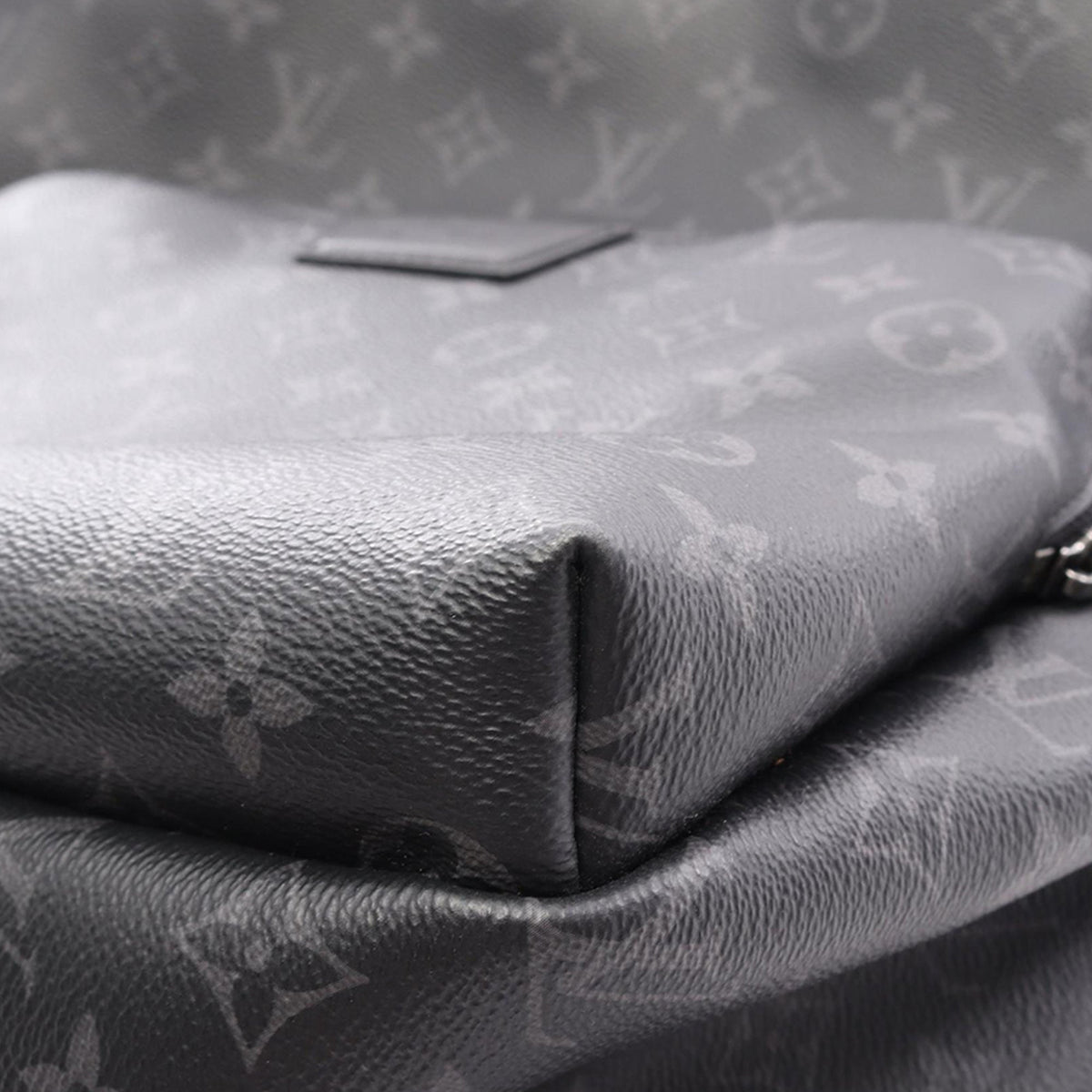 Louis Vuitton Monogram Eclipse Discovery