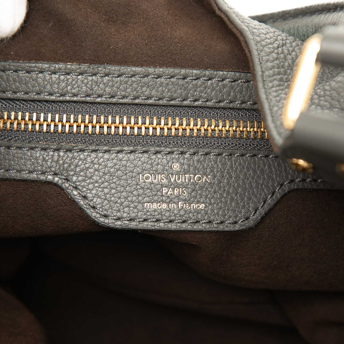 Louis Vuitton Monogram Mahina L Hobo