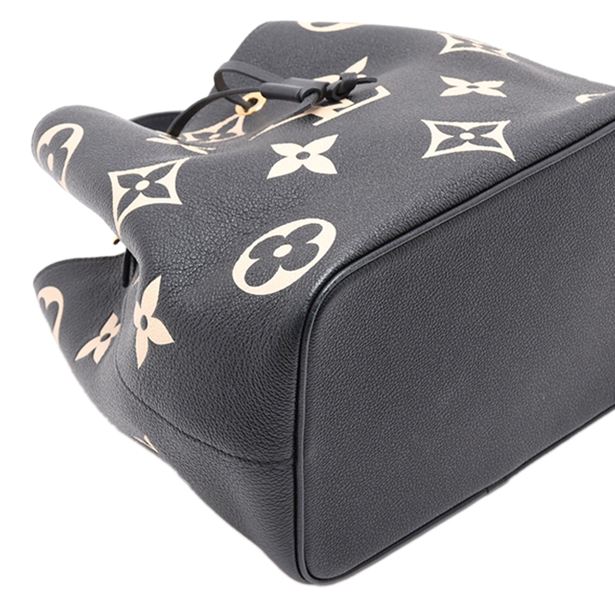 Louis Vuitton Monogram Giant Bicolor Empreinte Neonoe MM — Black