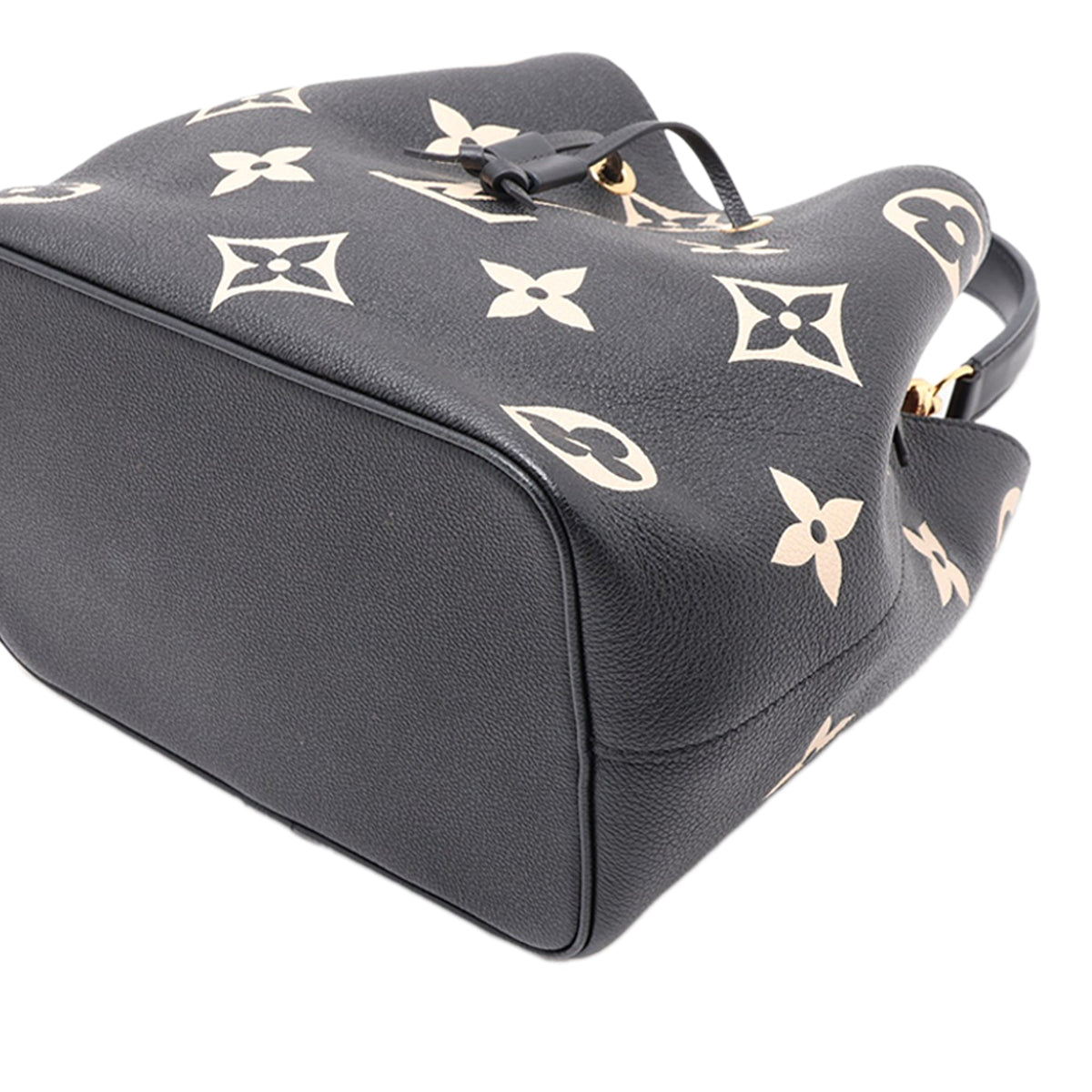 Louis Vuitton Monogram Giant Bicolor Empreinte Neonoe MM — Black