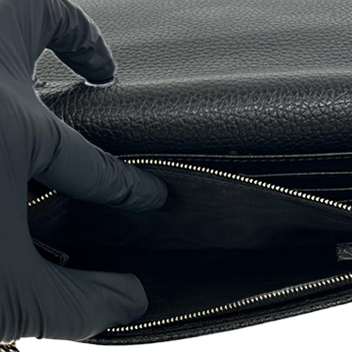 Gucci Pebbled Calfskin Soho Wallet On Chain