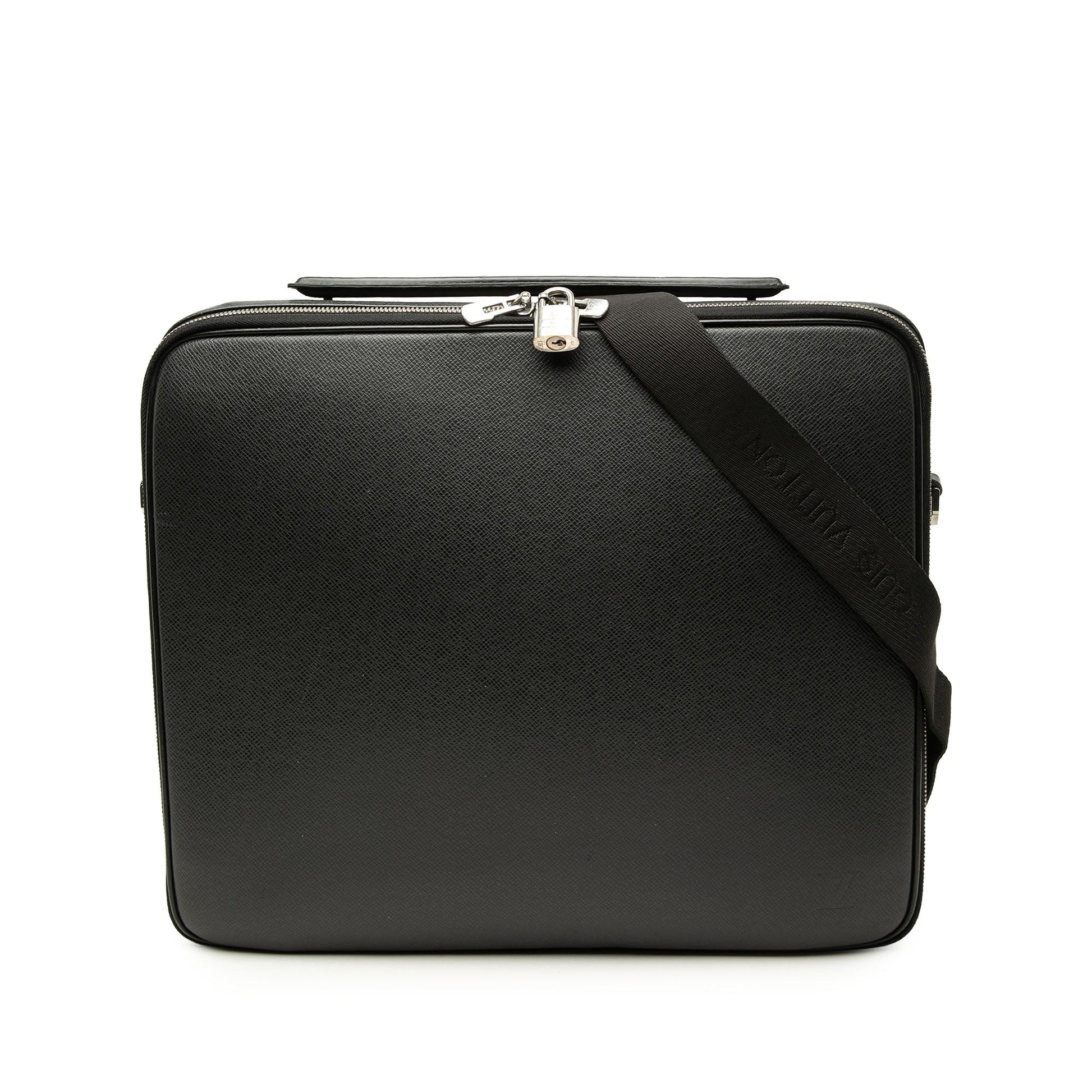 Louis Vuitton Taiga Porte Ordinateur Odessa