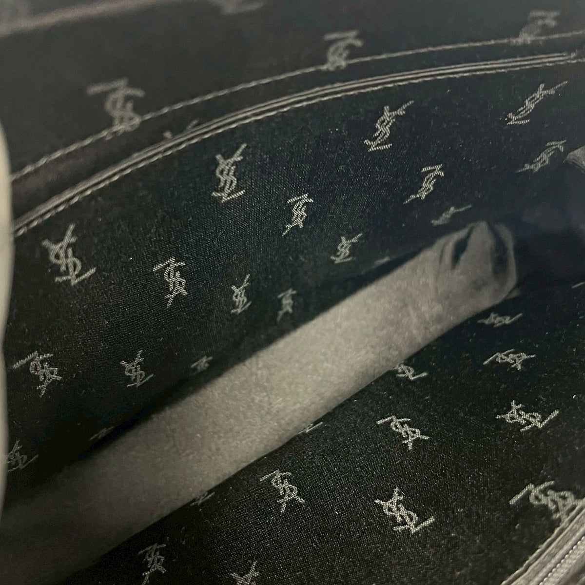 Saint Laurent Leather Handbag