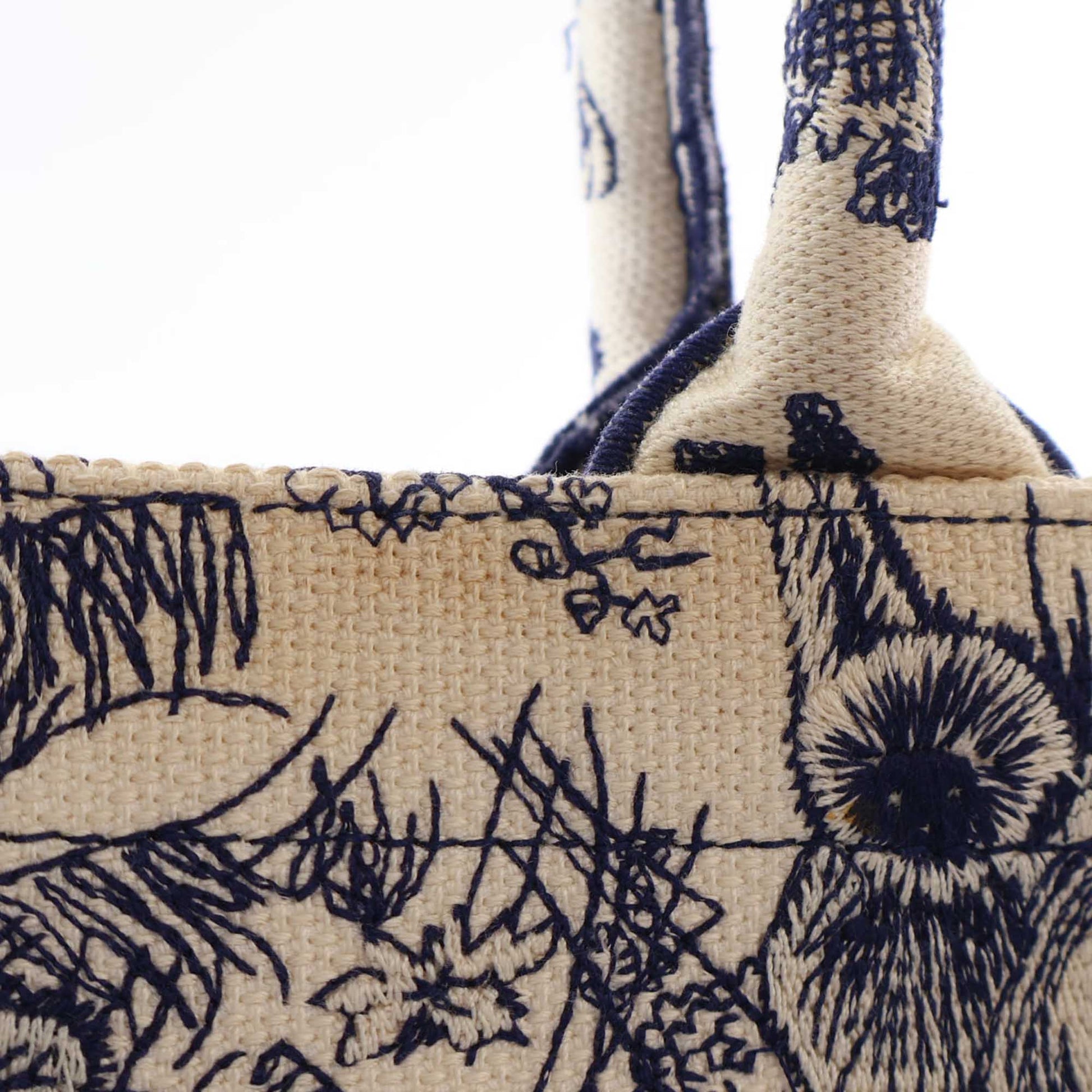 Dior Medium Canvas Embroidered Reverse Dioriviera Toile De Jouy Book Tote