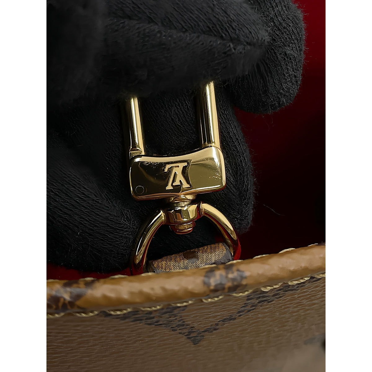 Louis Vuitton Monogram Reverse OnTheGo BB — Brown