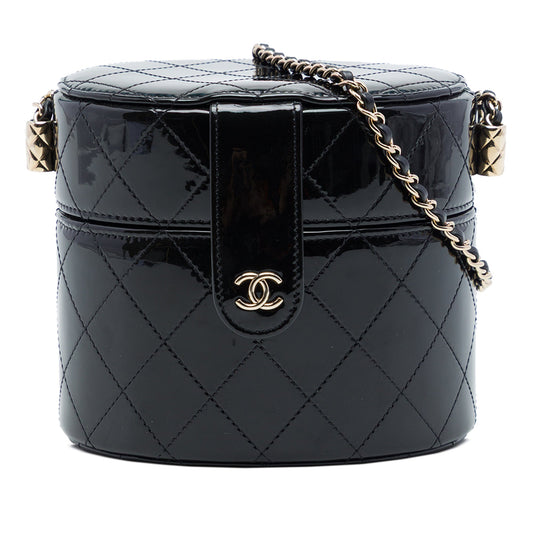 Chanel CC Quilted Patent Round Vanity Clutch With Chain