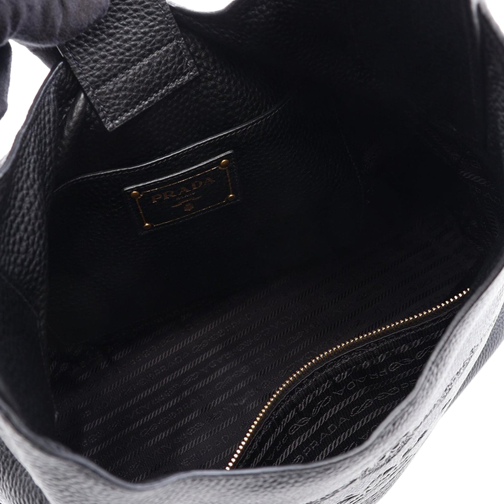 Prada Canapa Logo Vitello Daino Hobo