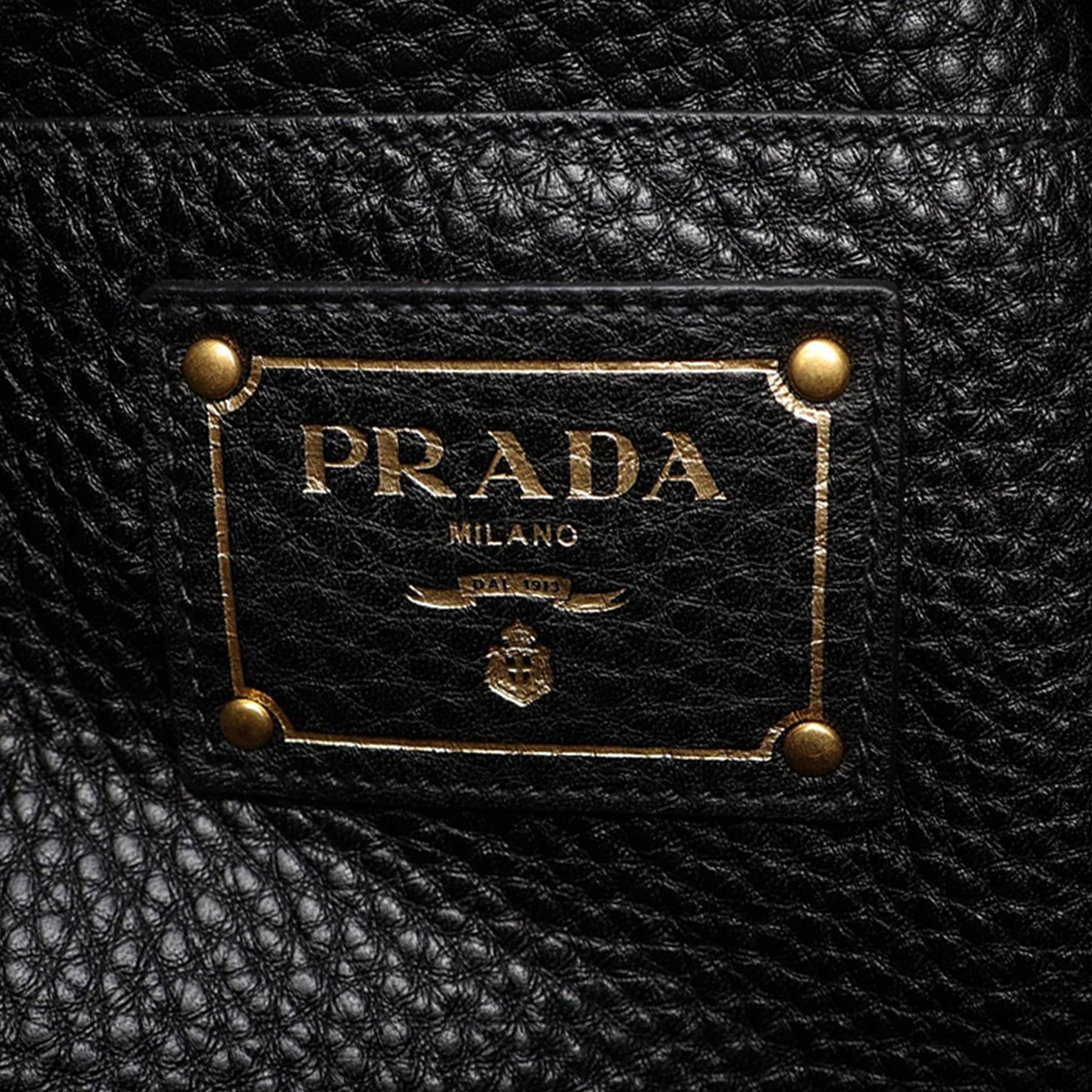 Prada Canapa Logo Vitello Daino Hobo
