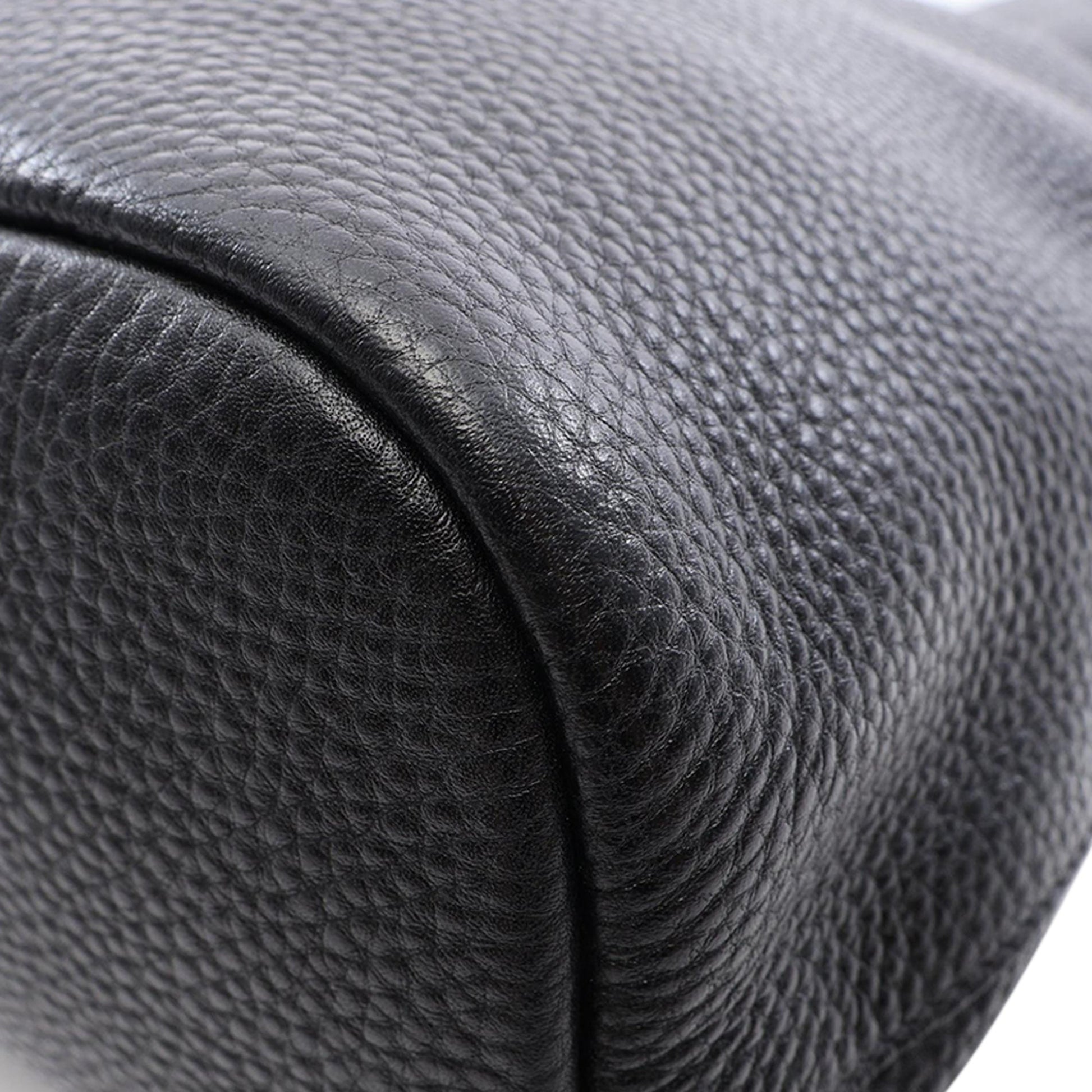 Prada Canapa Logo Vitello Daino Hobo