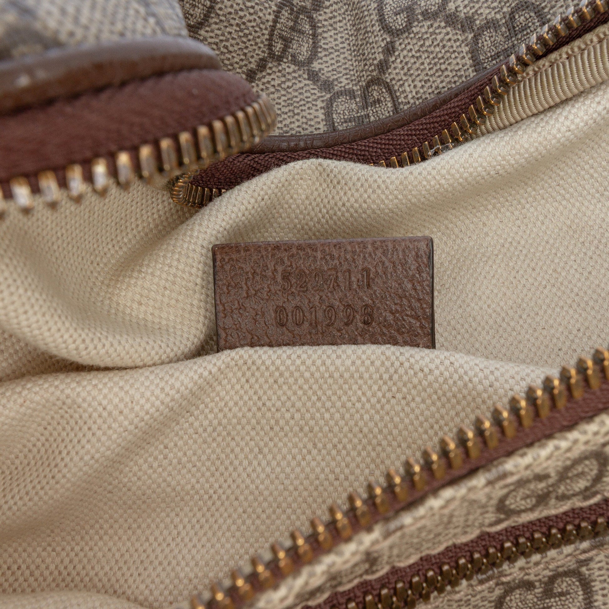 Gucci GG Supreme Courrier Belt Bag