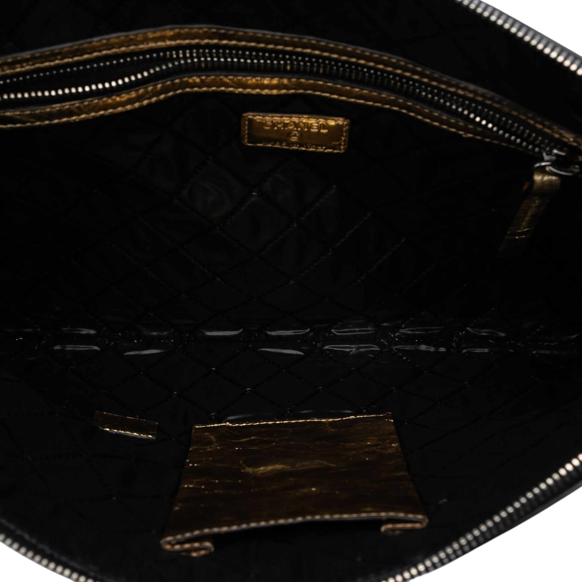 Chanel Metallic Crinkled Calfskin Feministe Mais Feminine Pouch