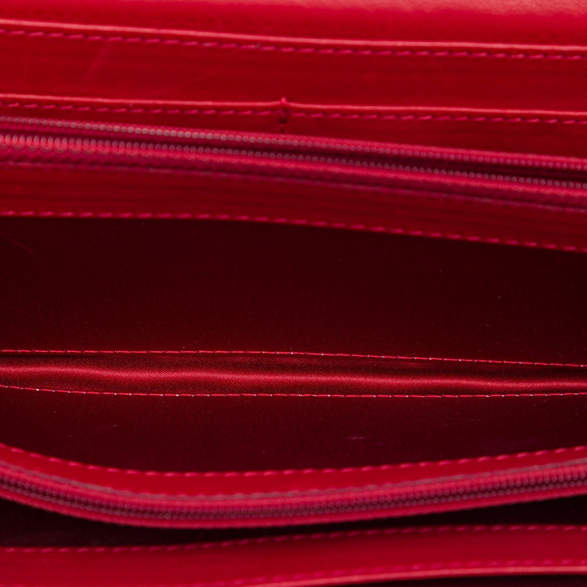 Chanel CC Quilted Patent East West Wallet On Chain — Red