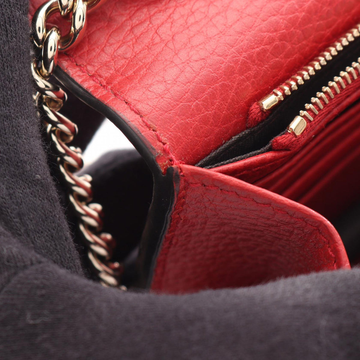 Gucci Dollar Calfskin Interlocking G Wallet on Chain
