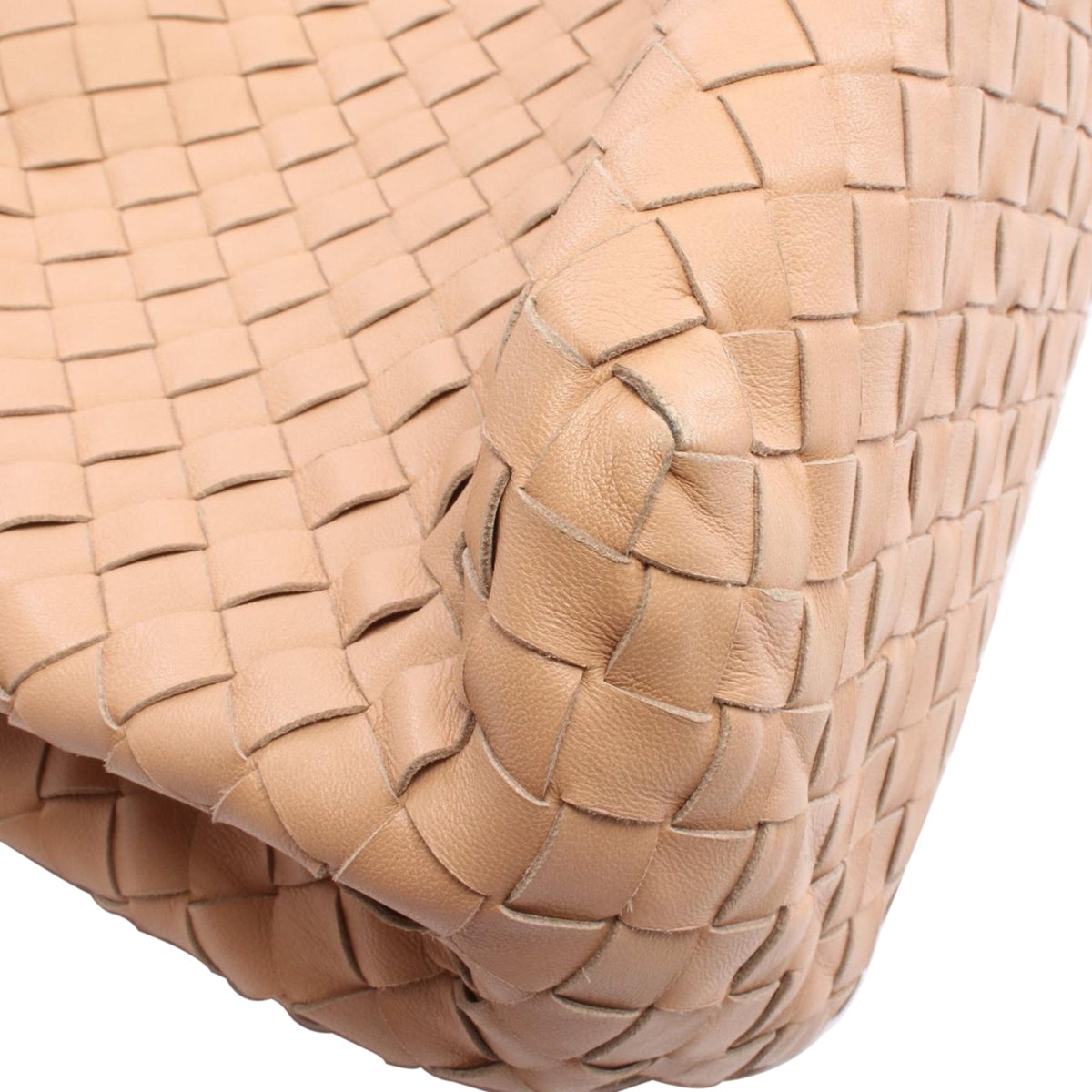Bottega Veneta Intrecciato Handbag — Beige