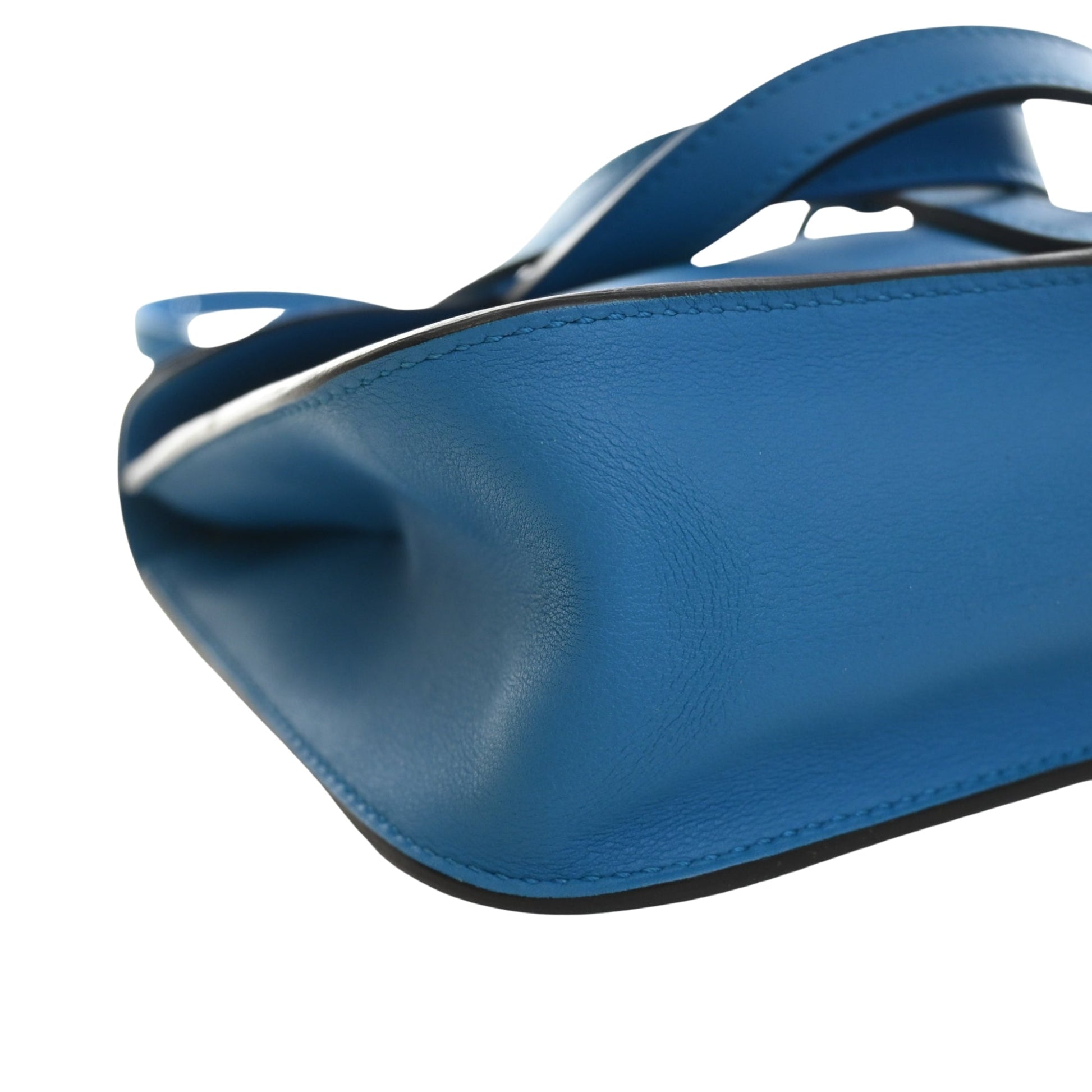 Hermès Mini Swift Halzan 22