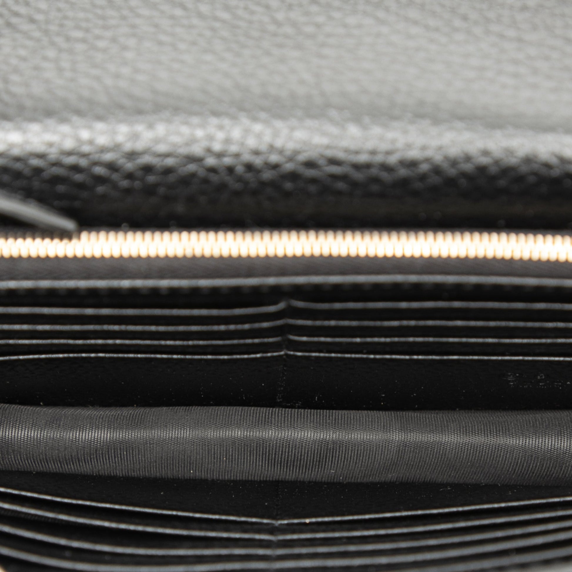 Gucci Interlocking G Dollar Calfskin Wallet on Chain