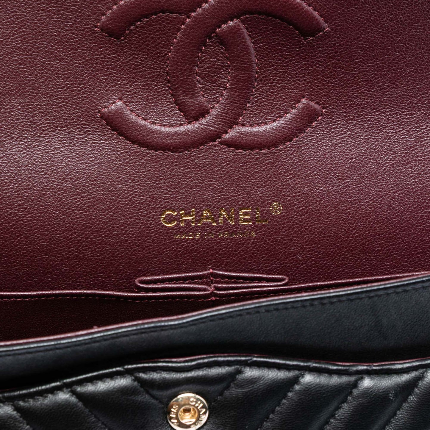 Medium Classic Chevron Lambskin Double Flap