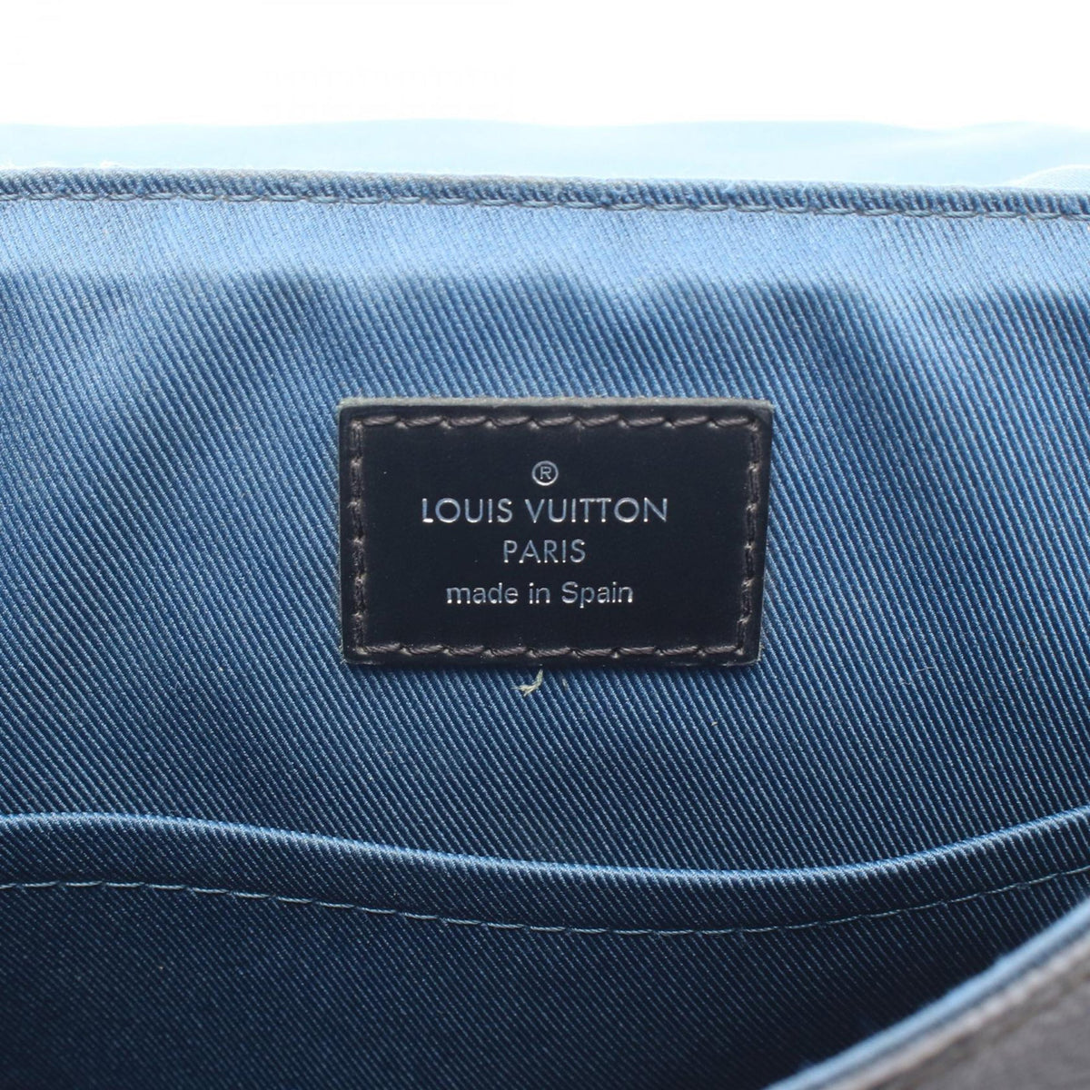 Louis Vuitton Damier Graphite District PM — Black