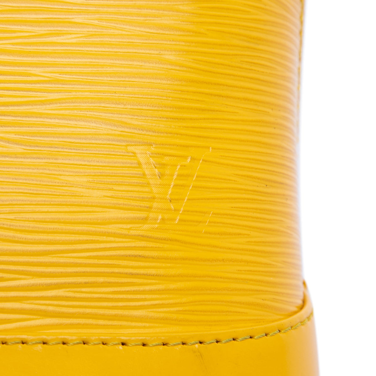 Louis Vuitton Epi Alma BB