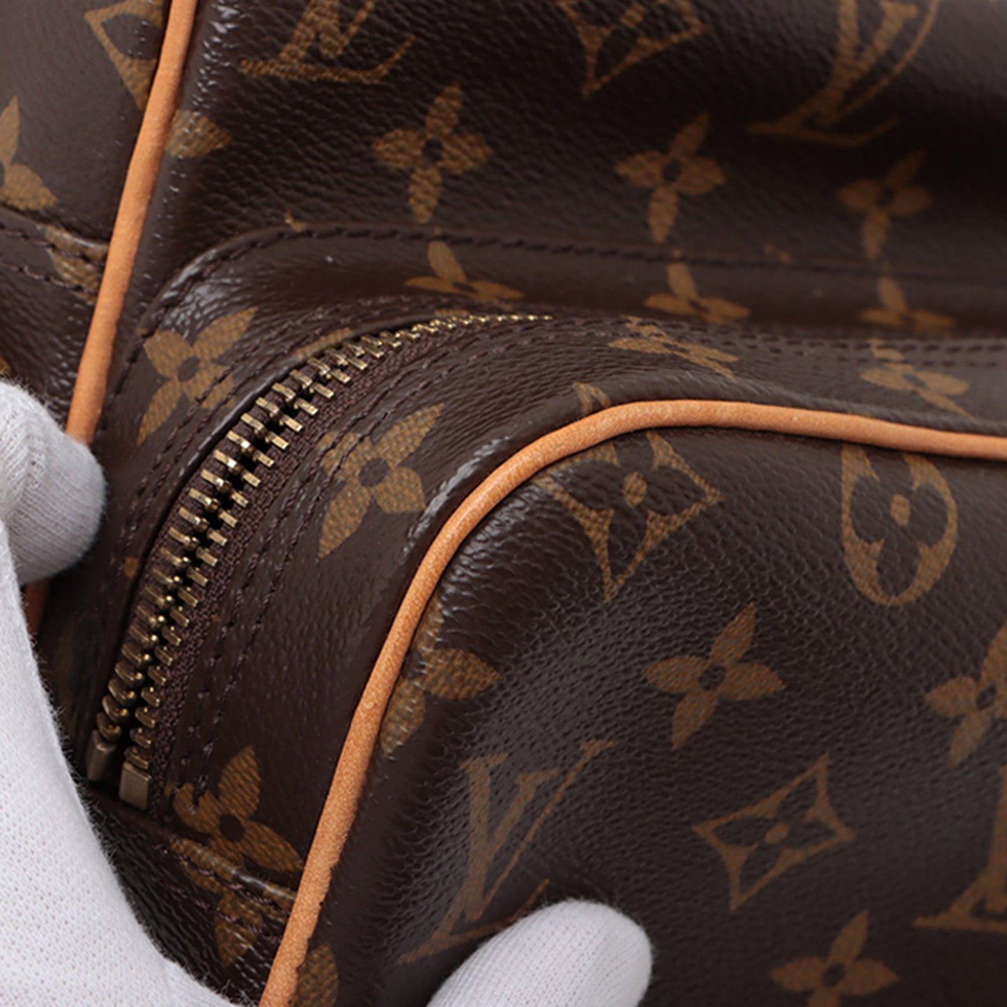 Louis Vuitton Monogram Nil Crossbody