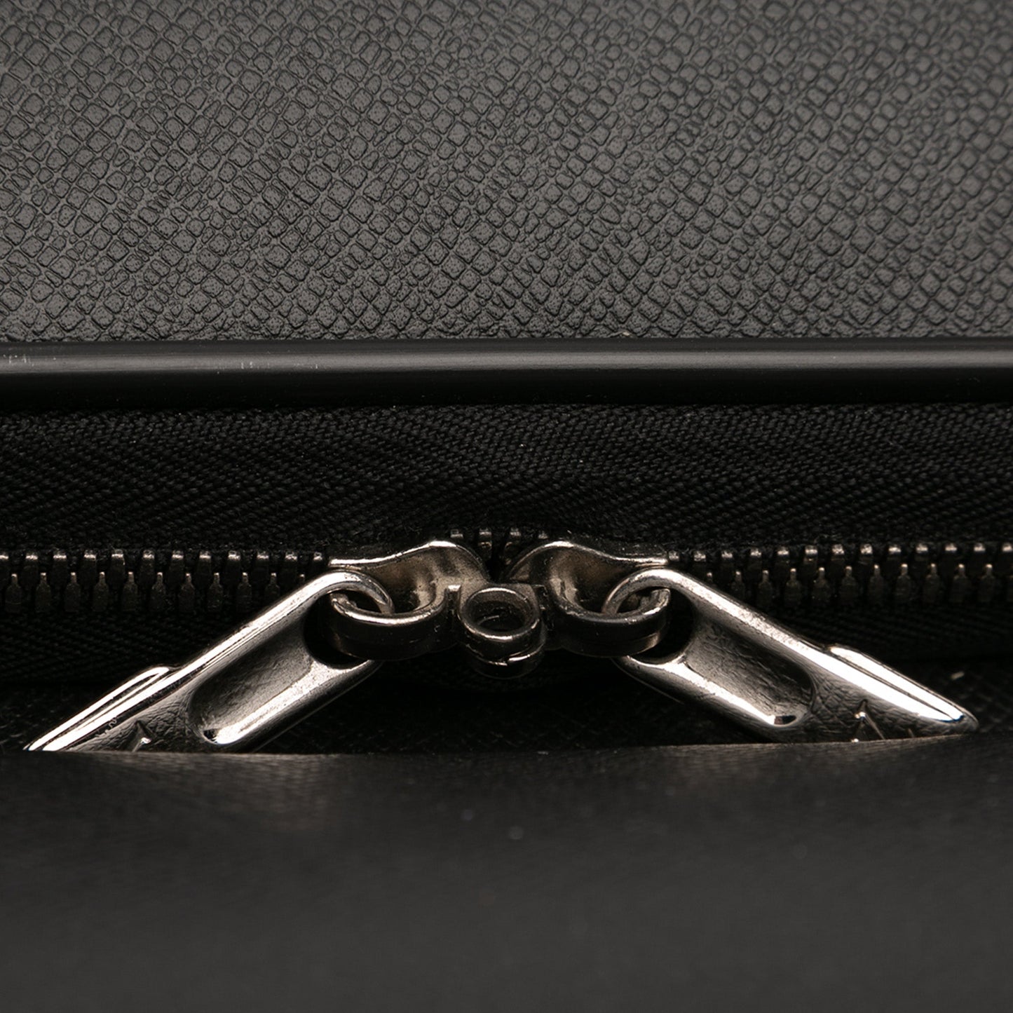 Louis Vuitton Taiga Pegase 55