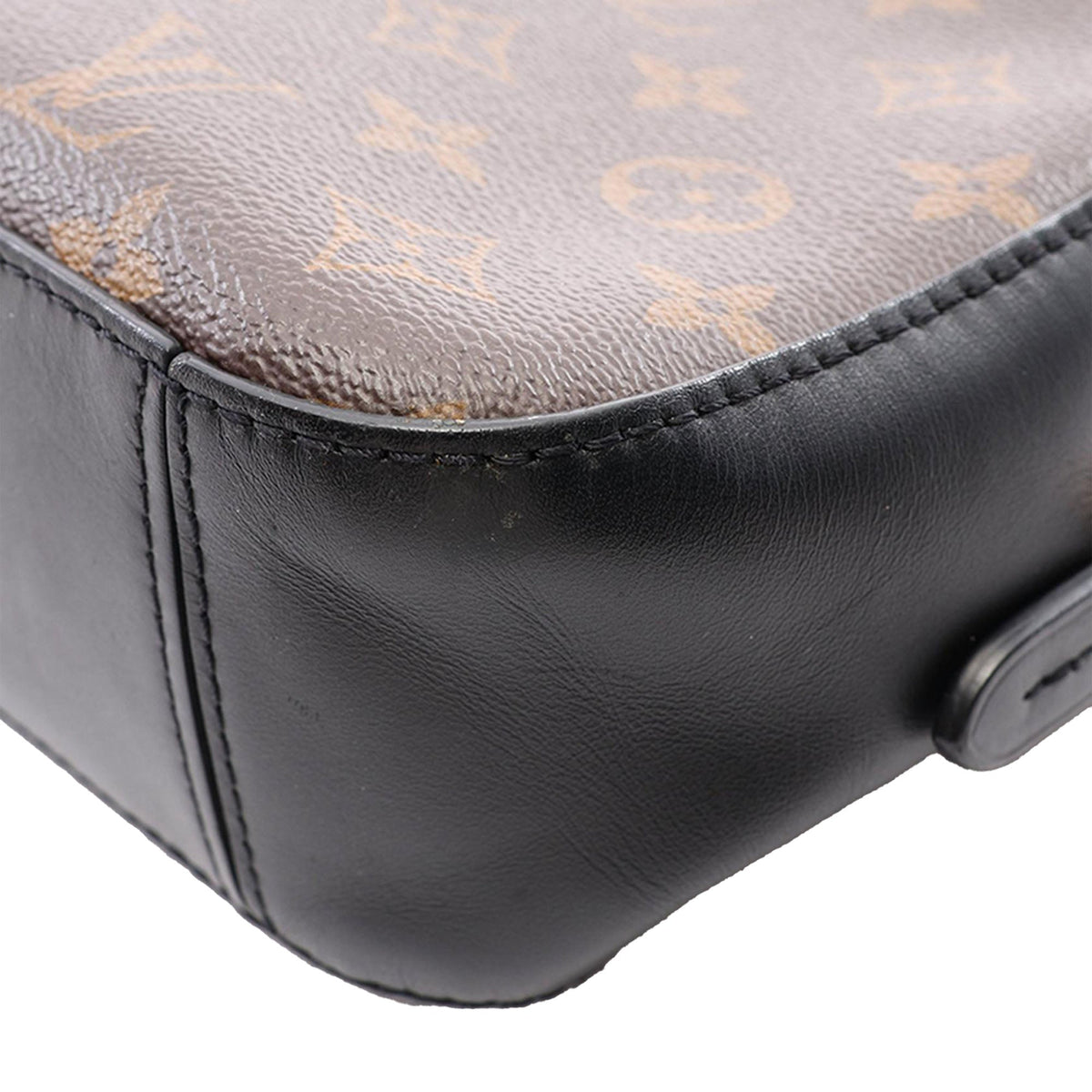 Louis Vuitton Monogram Saintonge — Brown