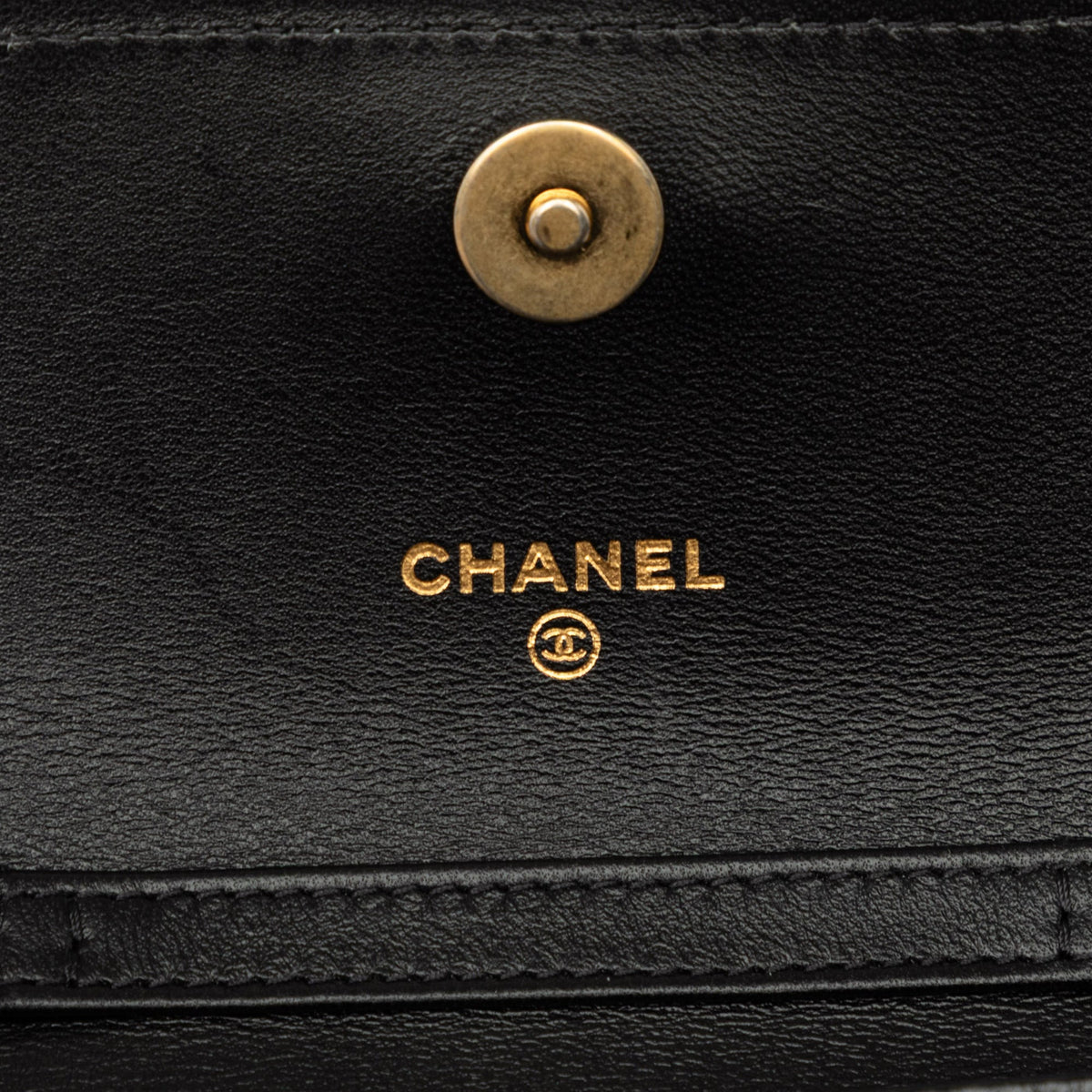 Chanel CC Metallic Calfskin Clutch With Chain — Black