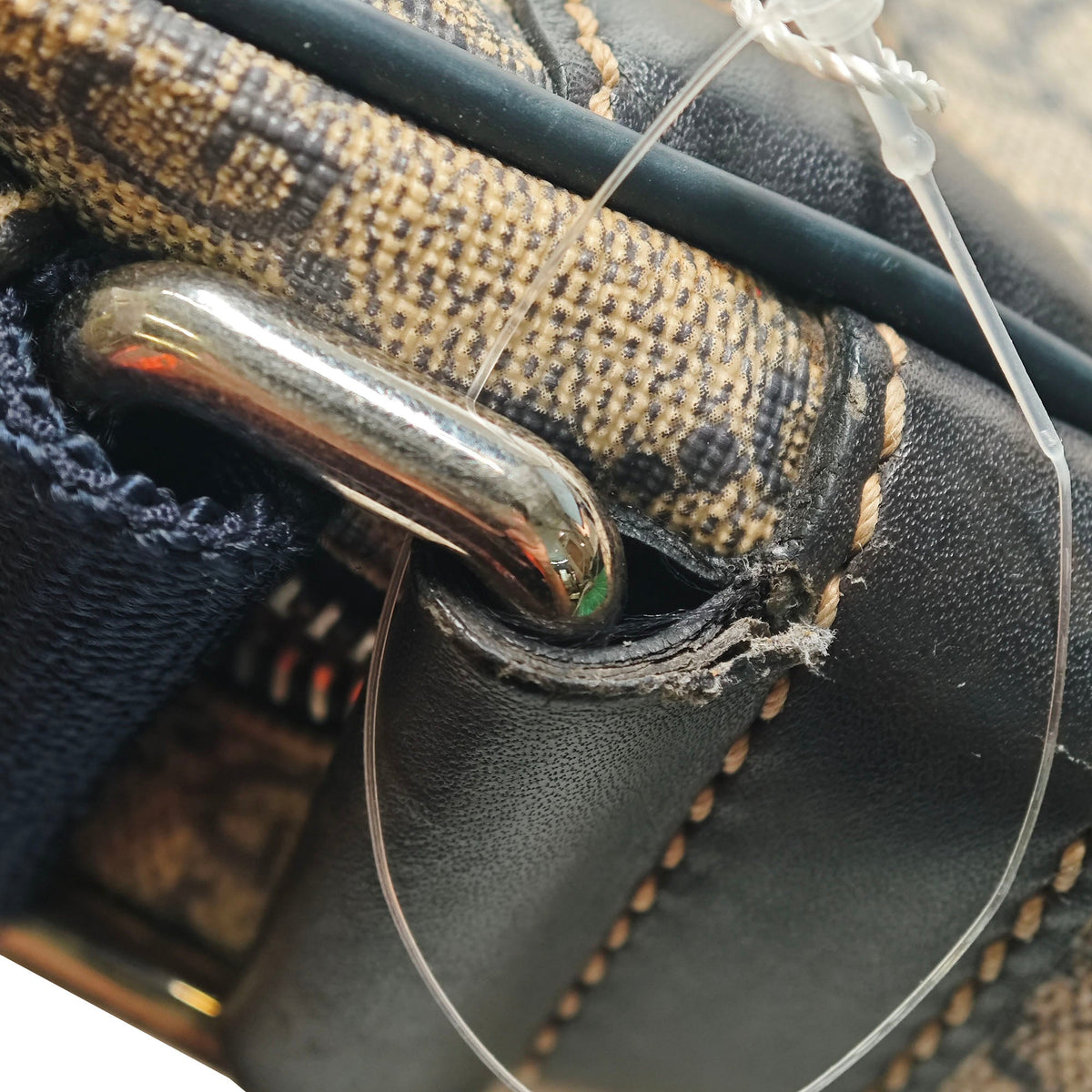 Gucci GG Supreme Crossbody