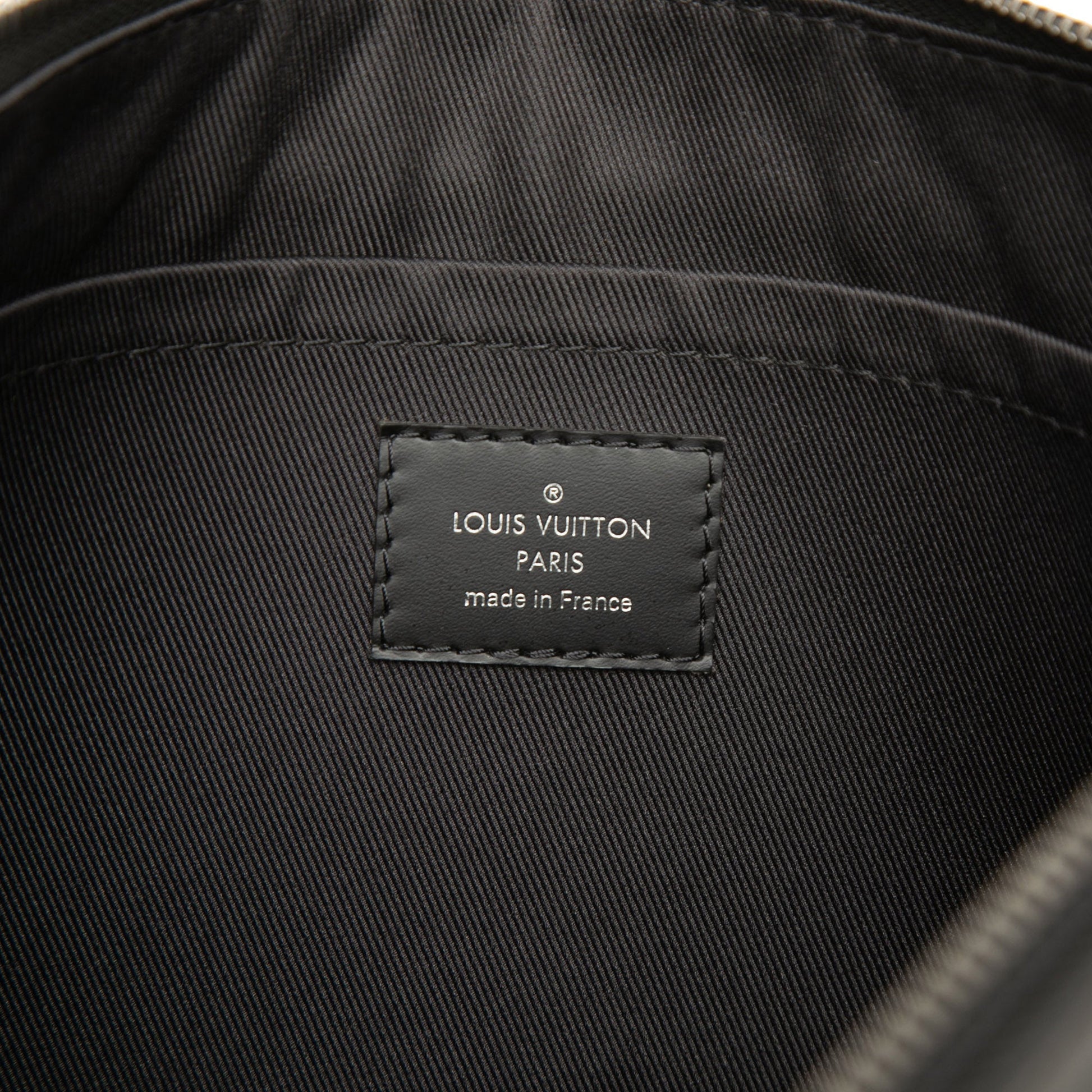 Louis Vuitton Monogram Eclipse Discovery Pochette GM