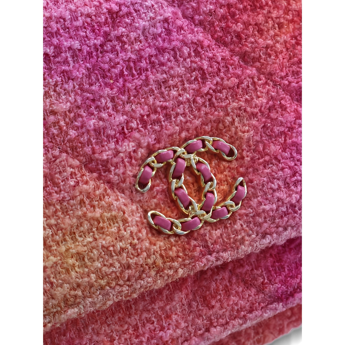 Chanel Tweed Ombre 19 Wallet On Chain — Pink