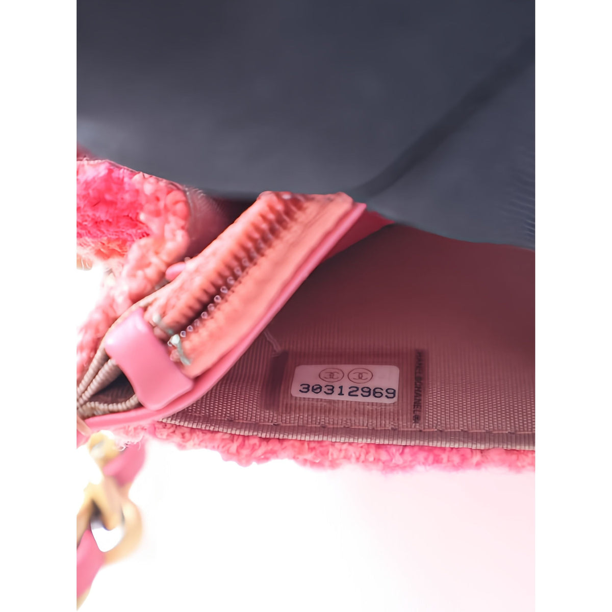 Chanel Tweed Ombre 19 Wallet On Chain — Pink