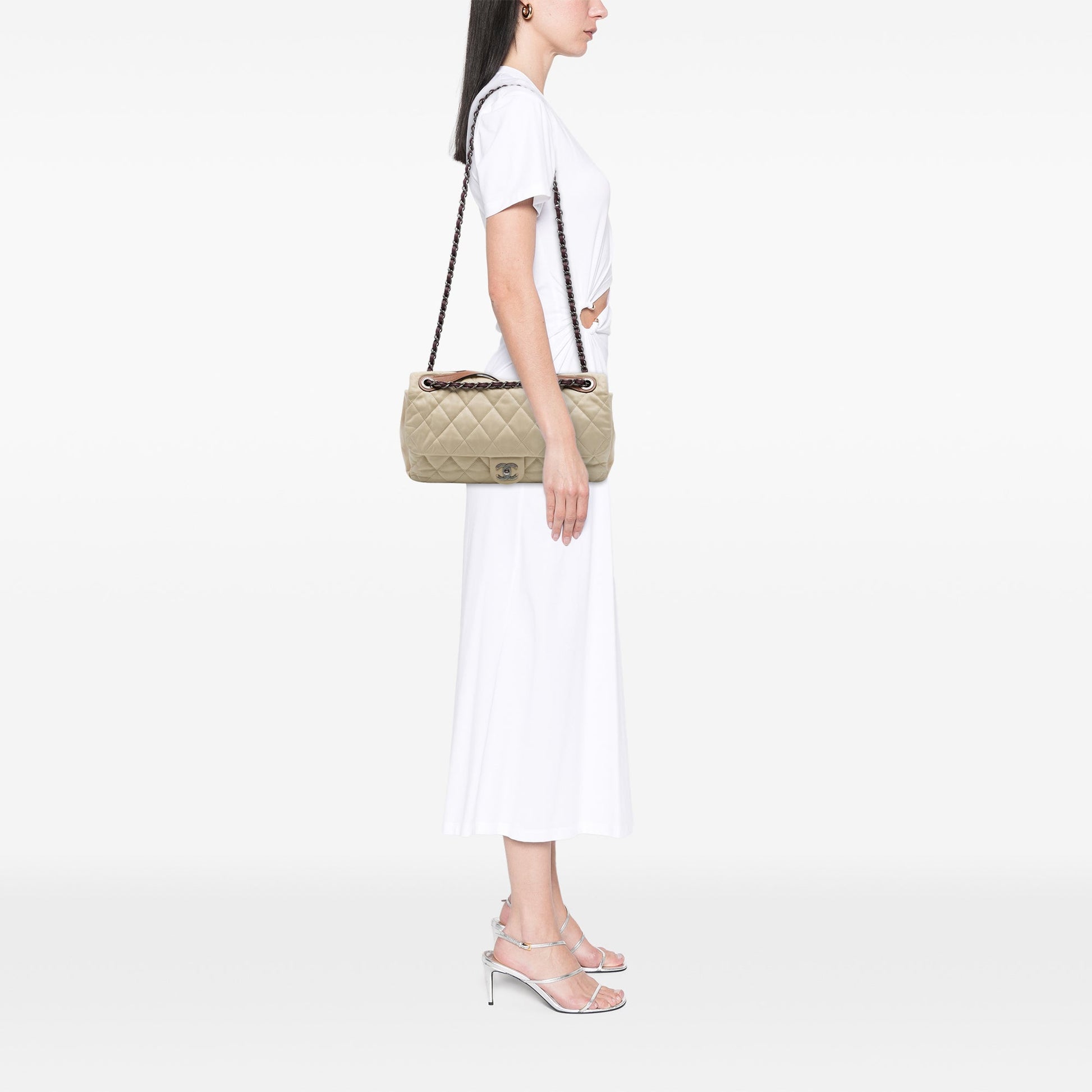 Chanel Jumbo Iridescent Calfskin In The Mix Flap