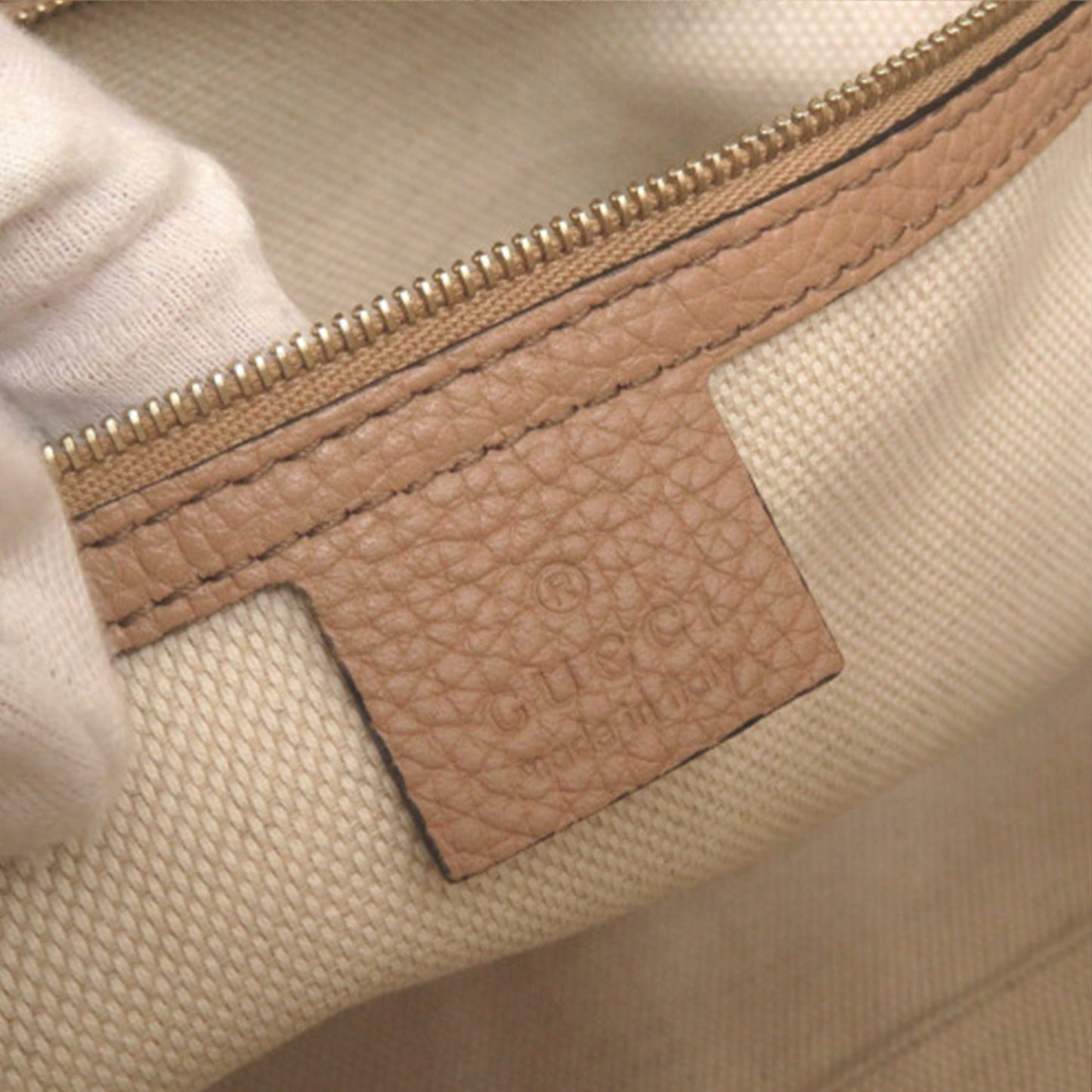 Gucci Medium Calfskin Soho Chain Tote