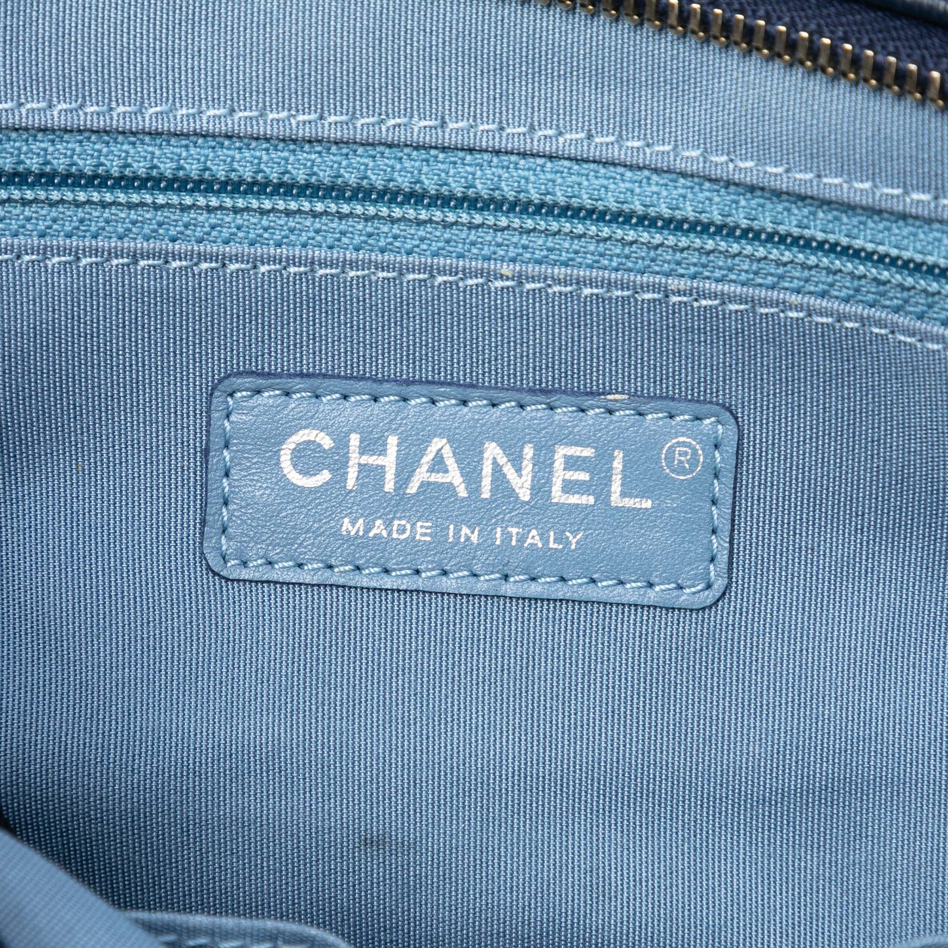 Medium Tweed and Lambskin Gabrielle Crossbody
