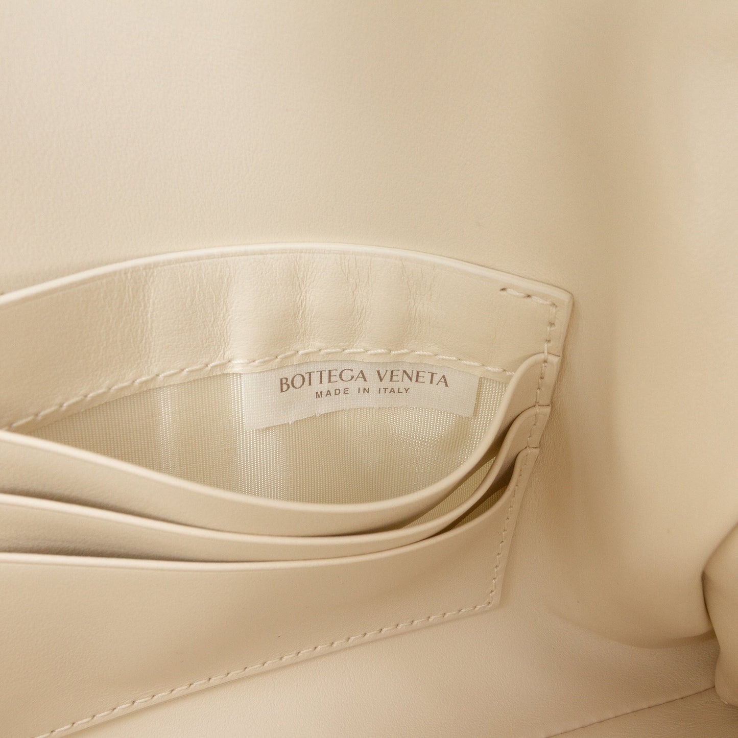 Bottega Veneta Lambskin Intrecciato Andiamo Clutch