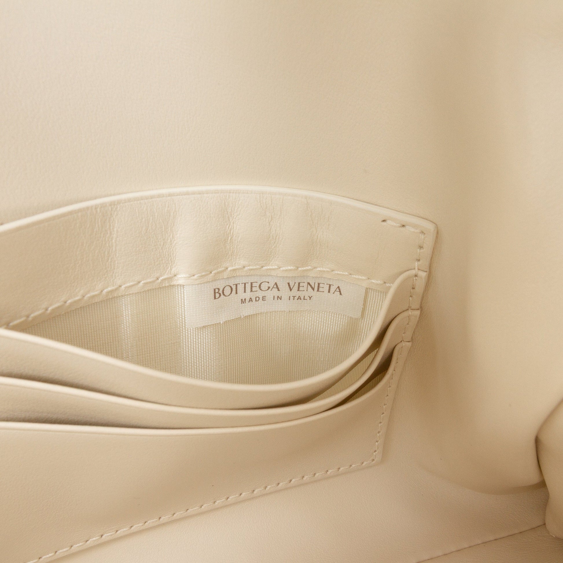 Bottega Veneta Lambskin Intrecciato Andiamo Clutch