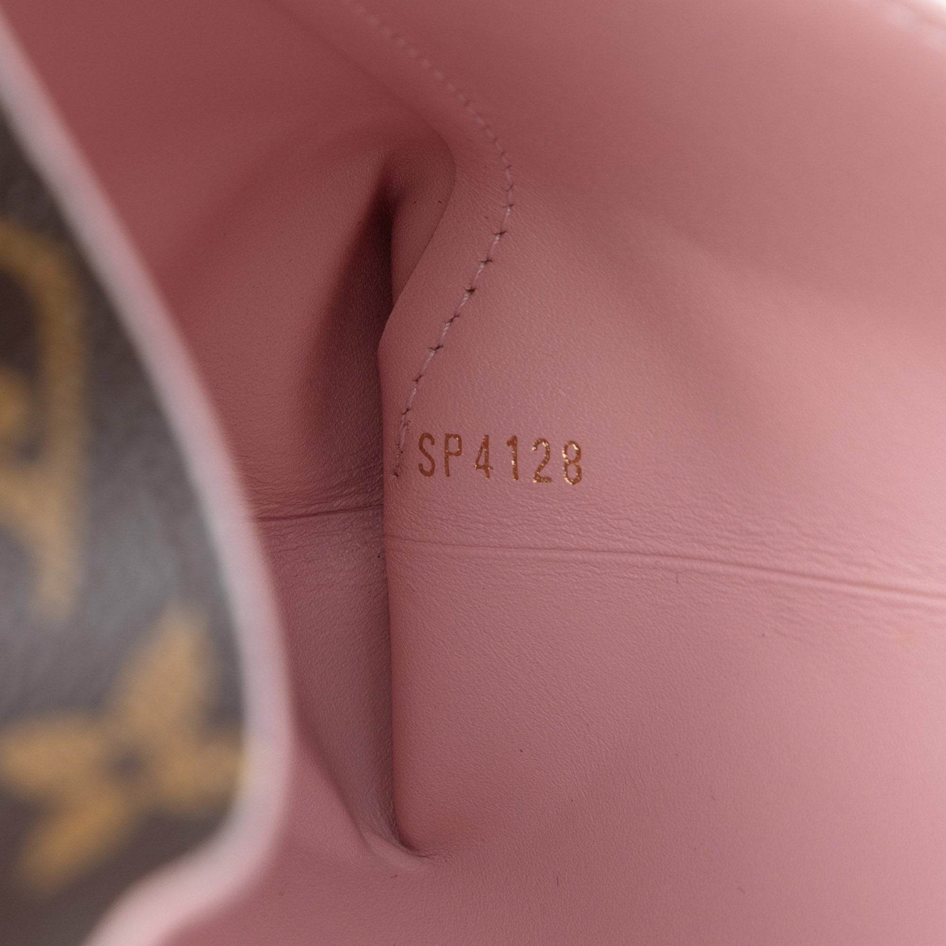 Louis Vuitton Monogram Pochette Kirigami GM
