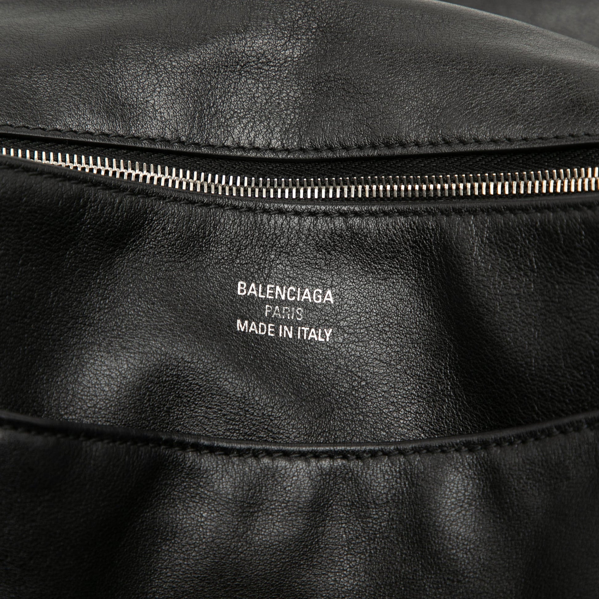 Medium Leather Modu Shoulder Bag