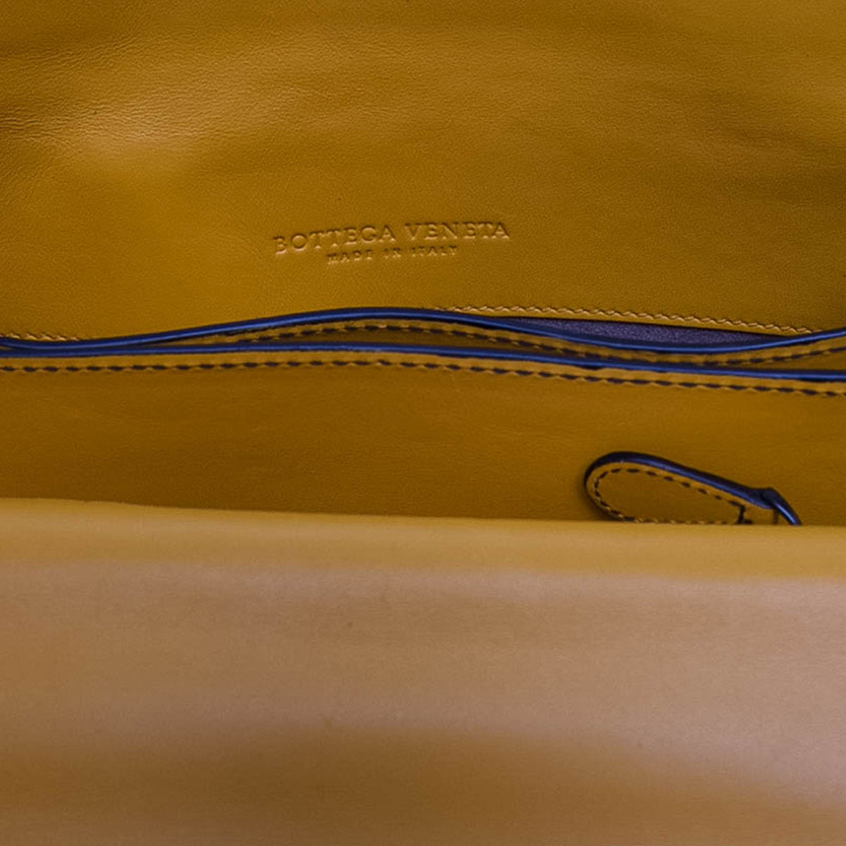 Bottega Veneta Medium Intrecciato Trimmed Nappa Piazza Top Handle Satchel — Yellow