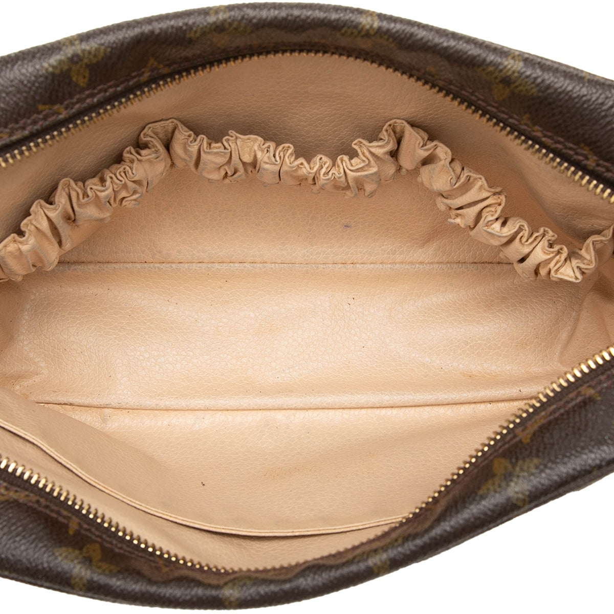 Louis Vuitton Monogram Trousse Toilette 23