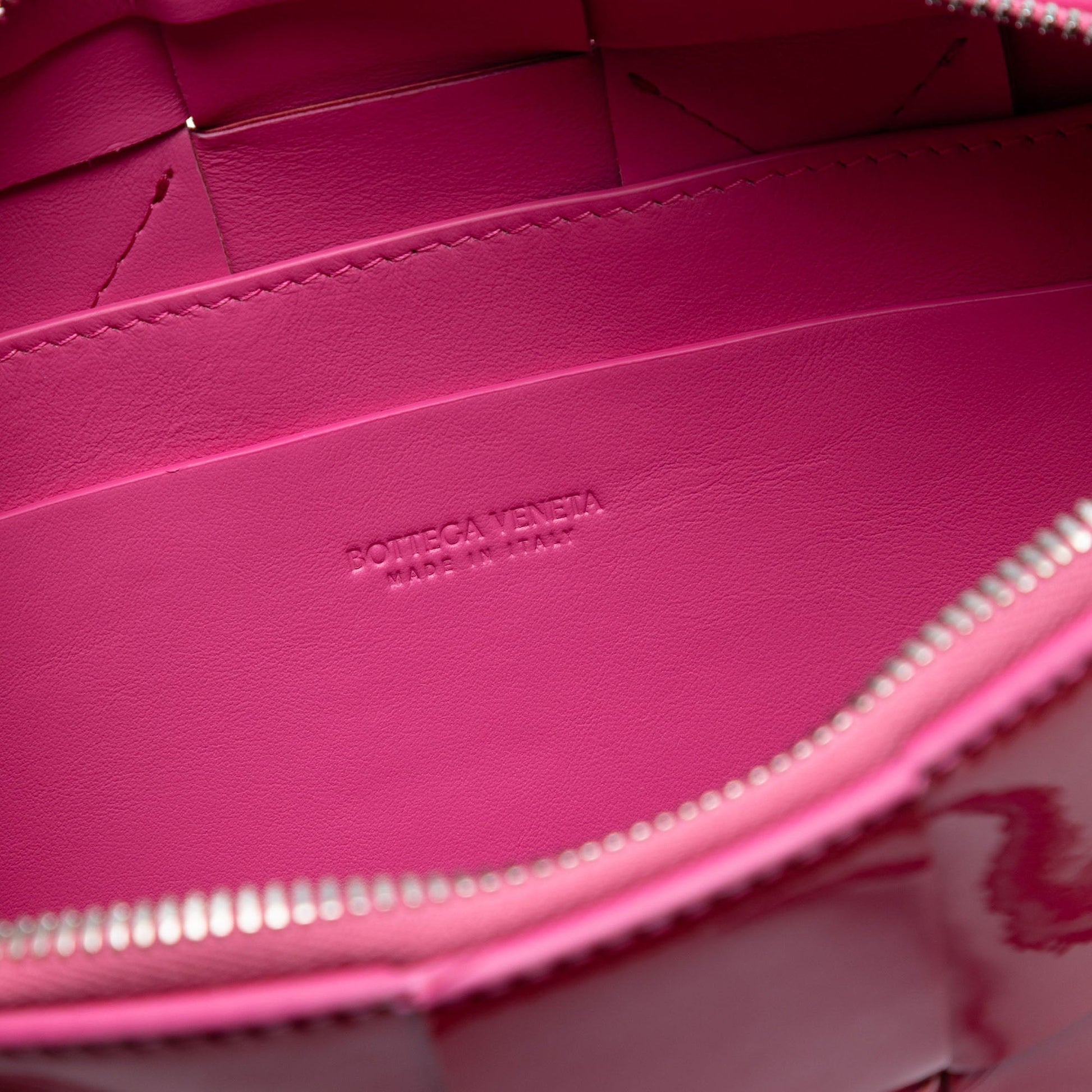 Bottega Veneta Patent Intrecciato Cassette Clutch