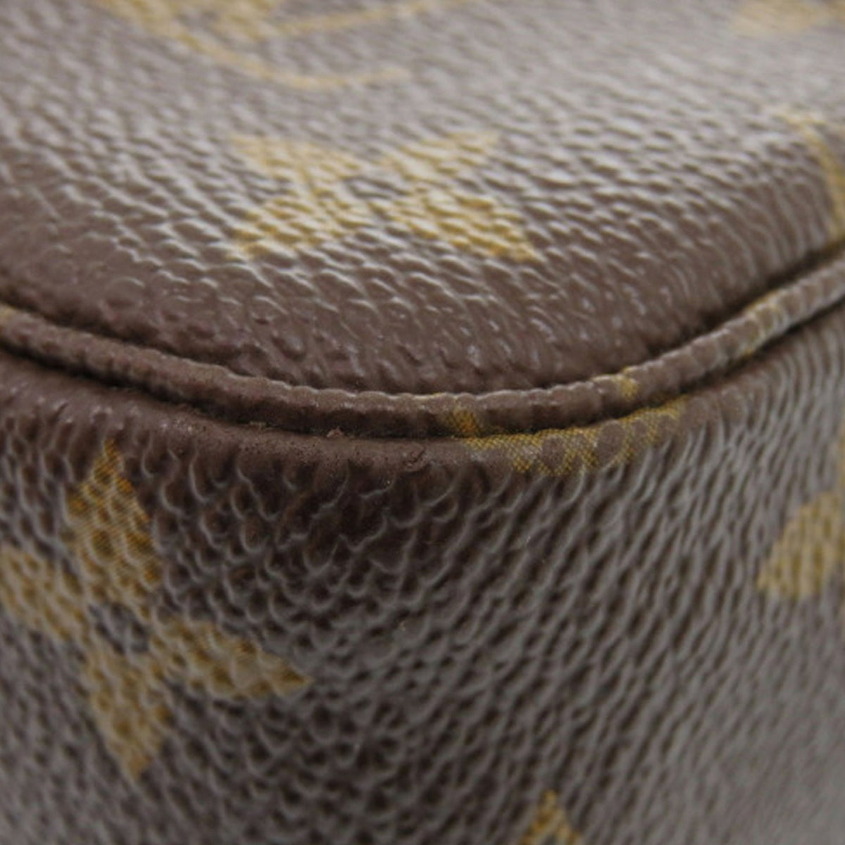 Louis Vuitton Monogram Trousse Toilette 23