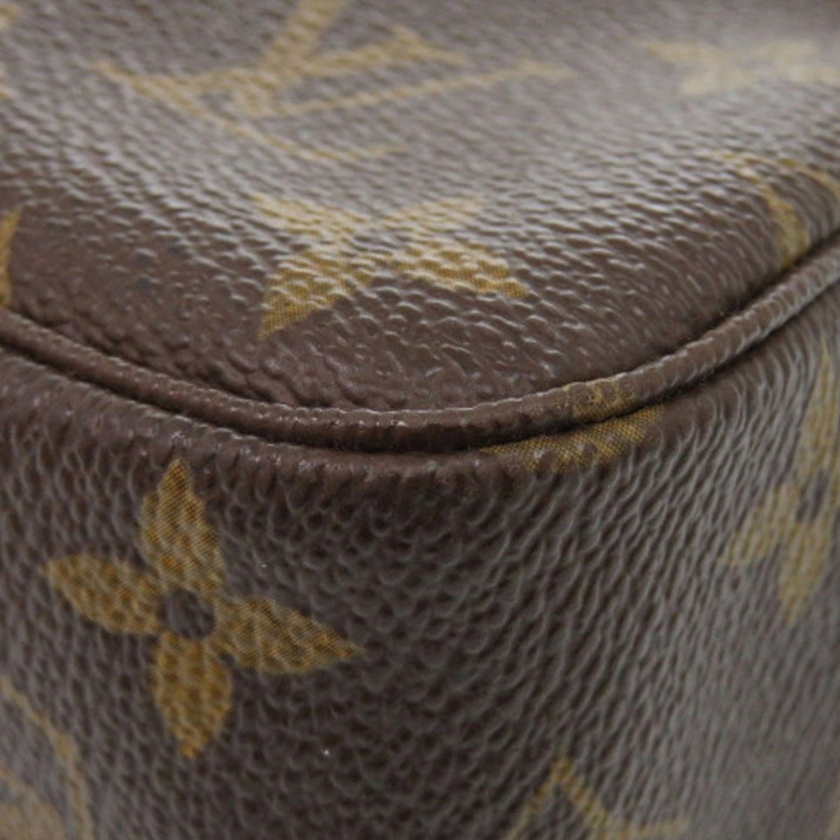 Louis Vuitton Monogram Trousse Toilette 23
