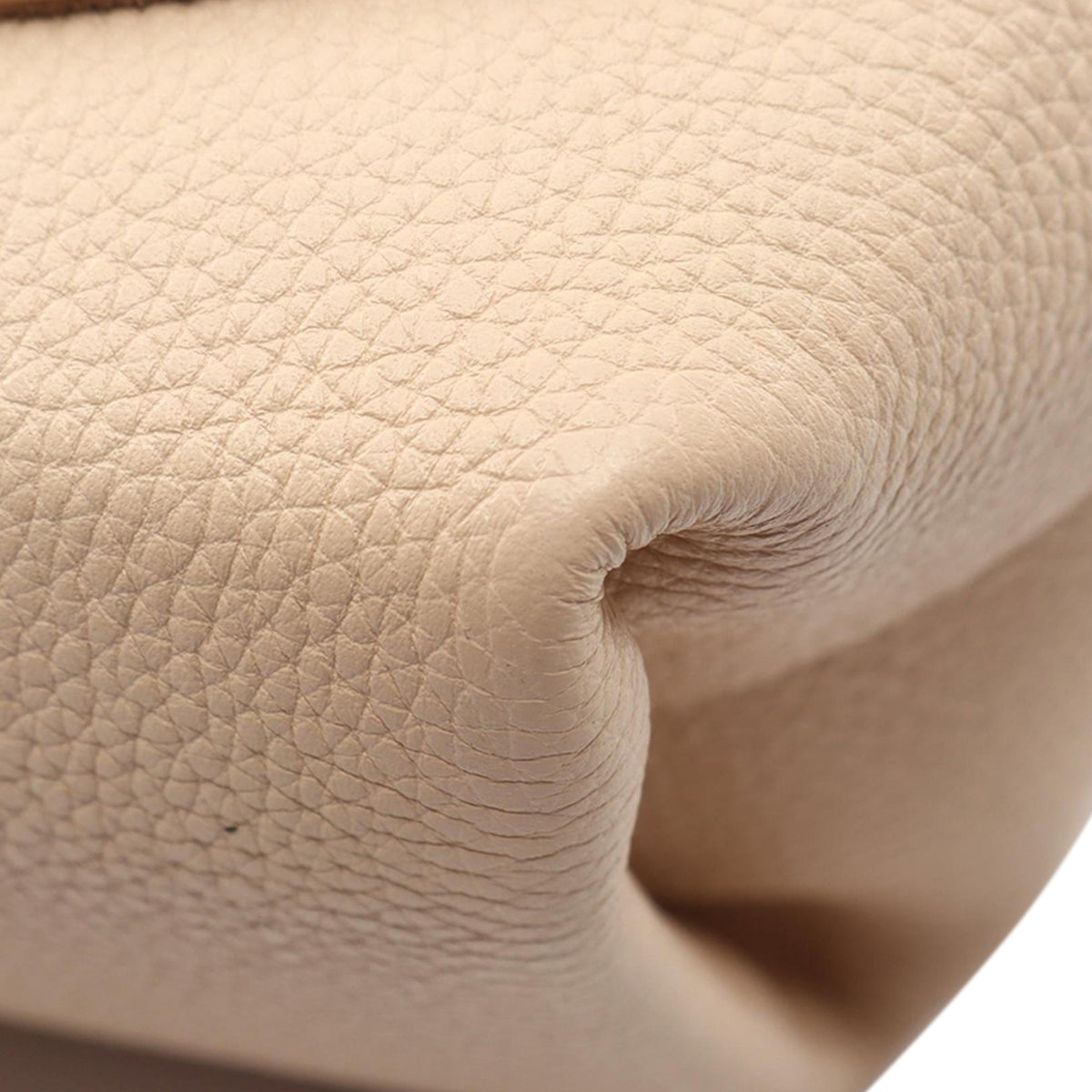 Louis Vuitton Taurillon Volta