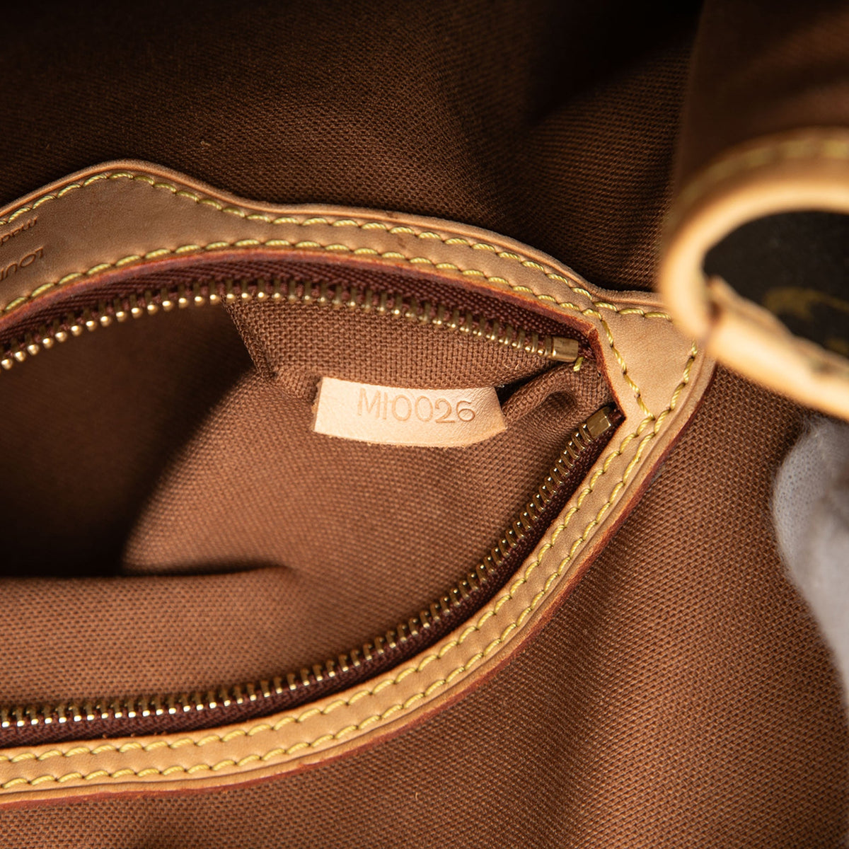 Louis Vuitton Monogram Batignolles Vertical Tote